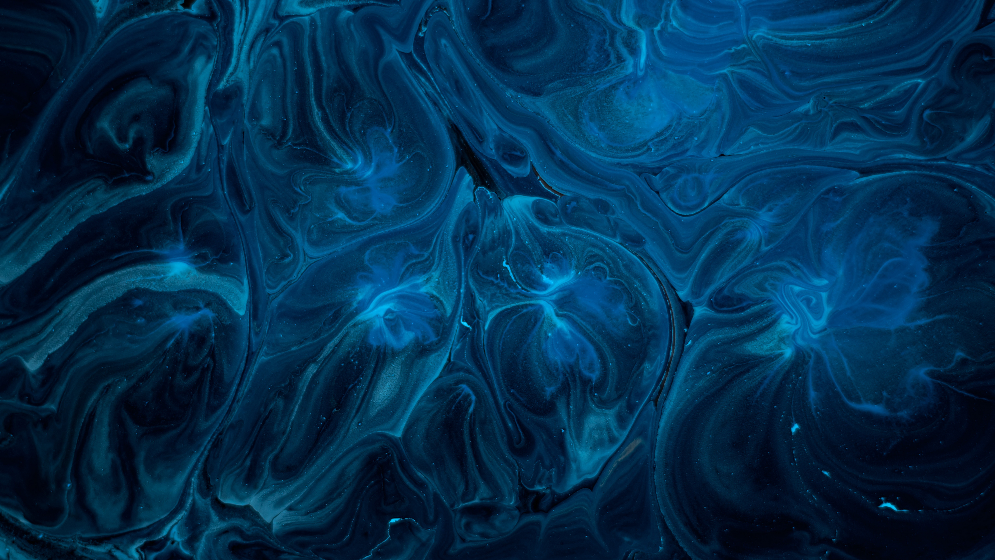 Blaue Und Schwarze Abstrakte Malerei. Wallpaper in 3840x2160 Resolution