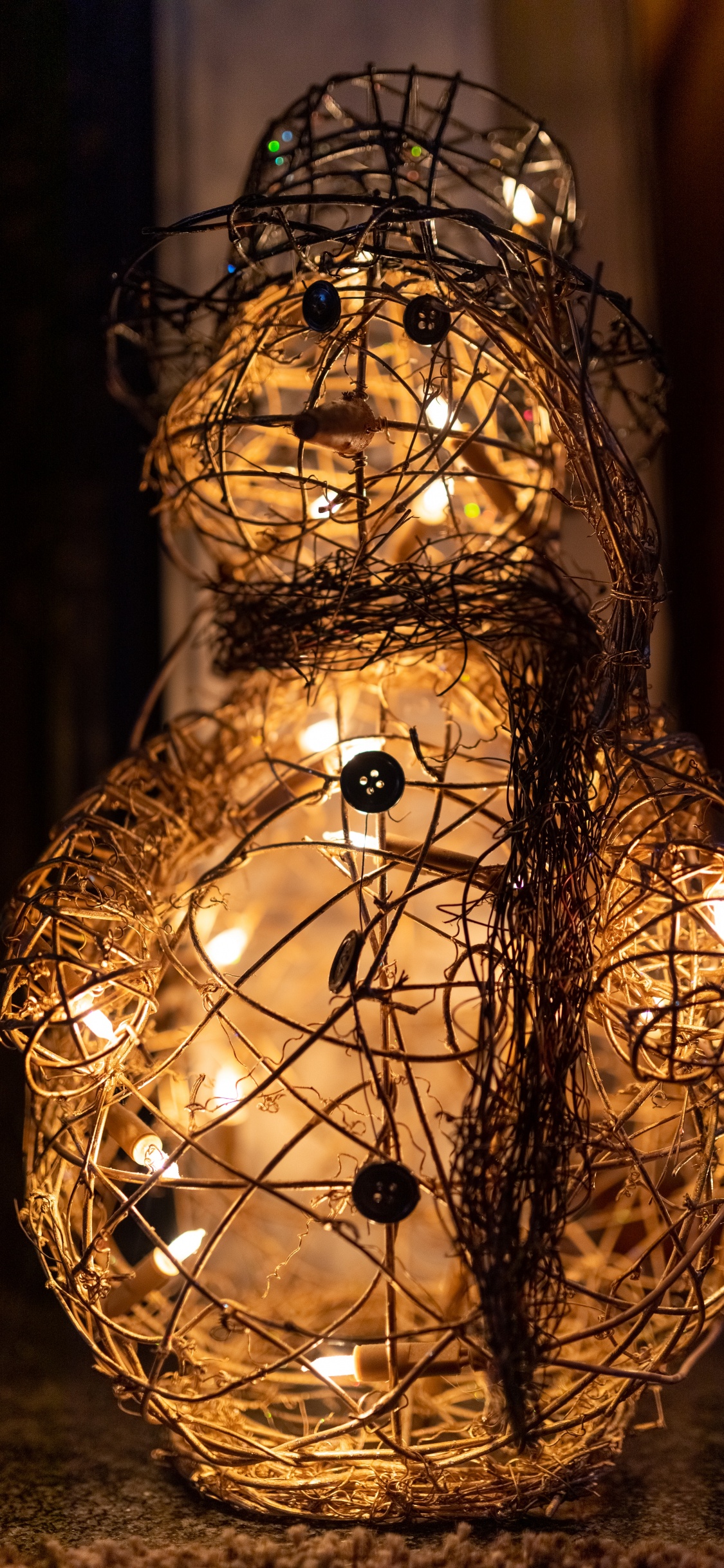 Brown Metal Framed Glass Chandelier. Wallpaper in 1125x2436 Resolution