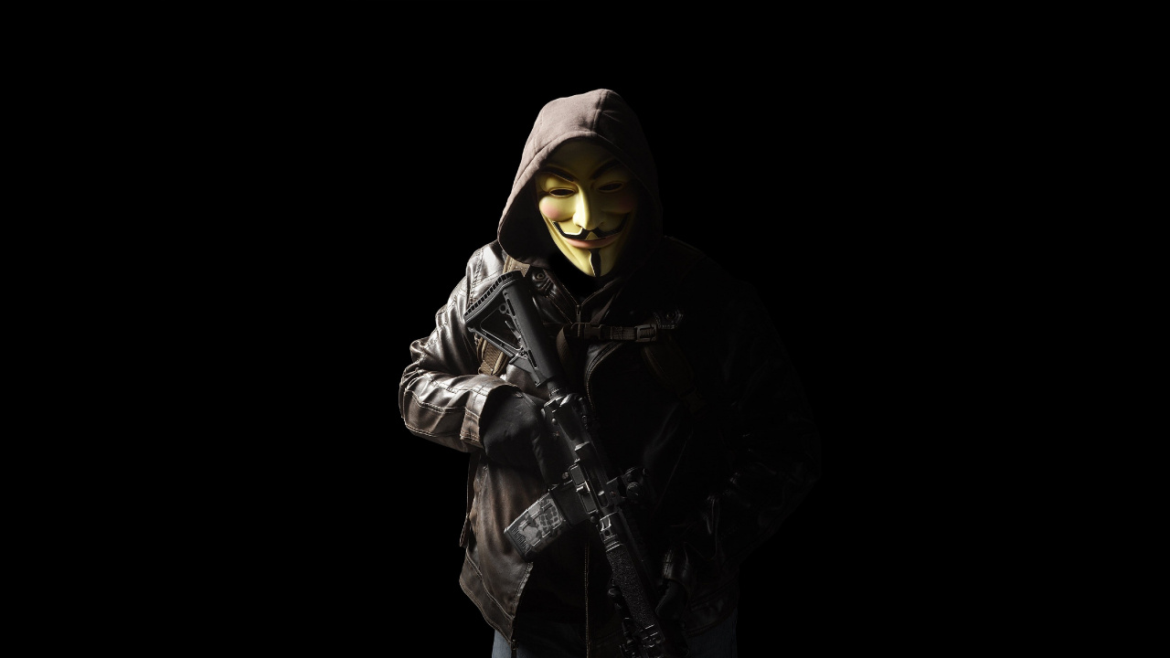 Person im Schwarzen Hoodie Mit Schwarzem Gewehr. Wallpaper in 1280x720 Resolution