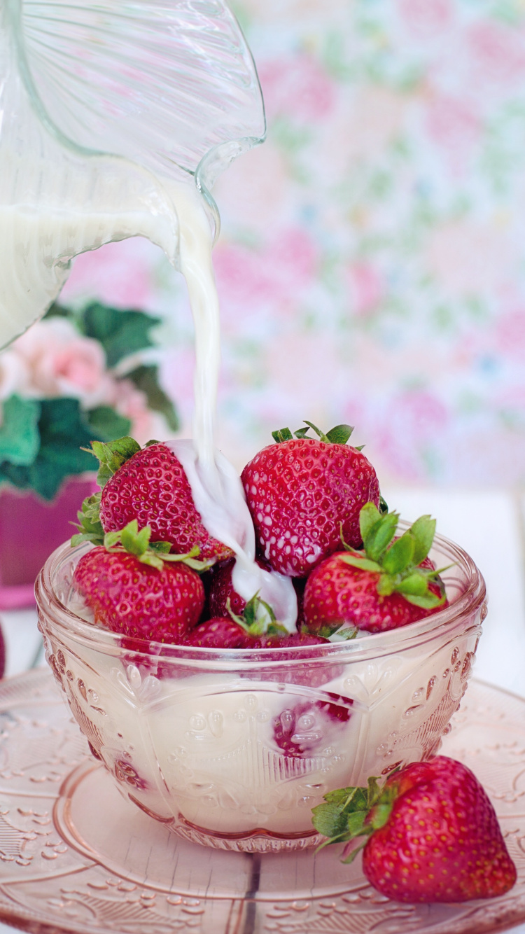 Milk, Cream, Dessert, Strawberry, Food. Wallpaper in 750x1334 Resolution