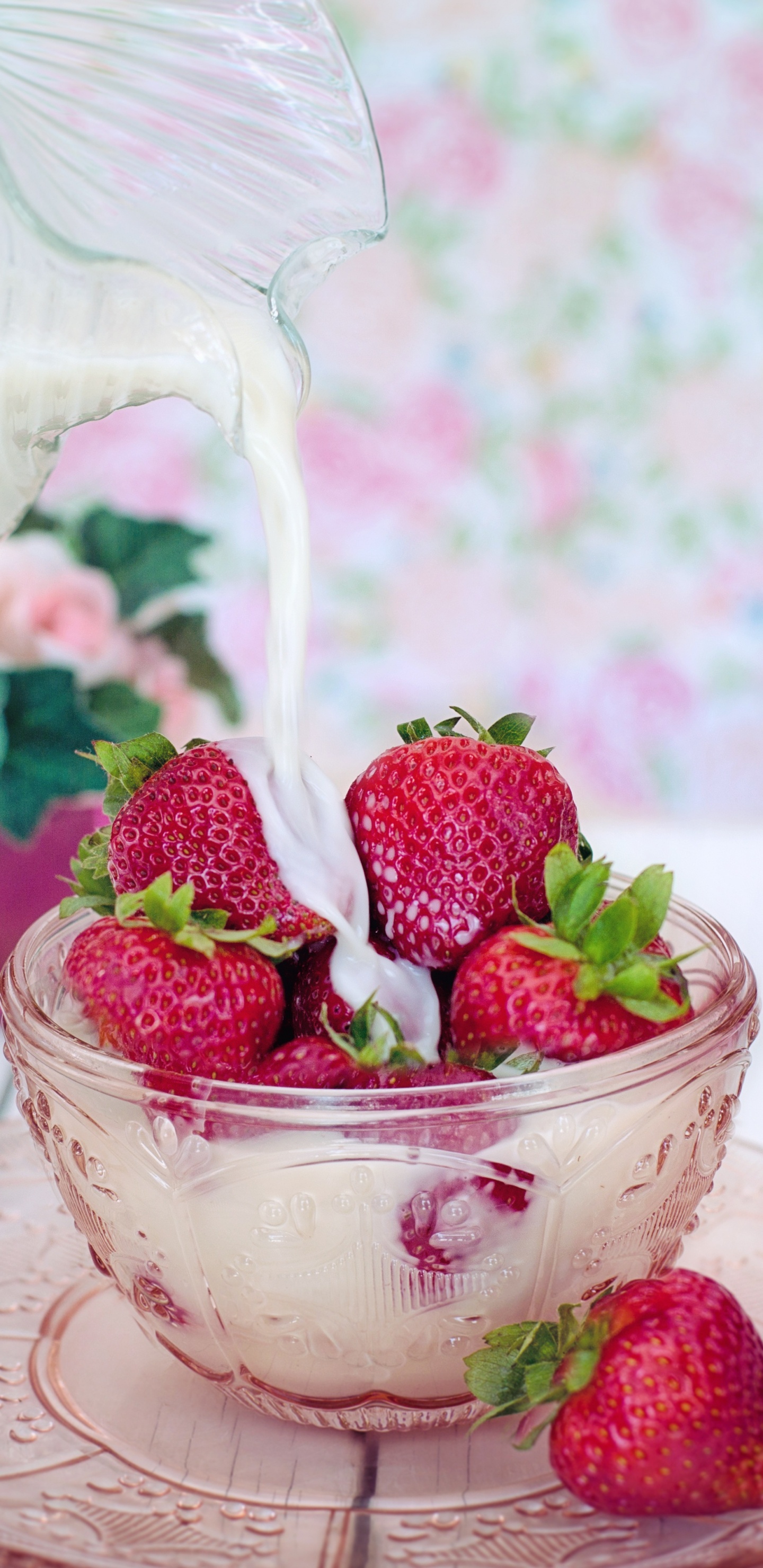 Milch, Creme, Dessert, Erdbeere, Lebensmittel. Wallpaper in 1440x2960 Resolution