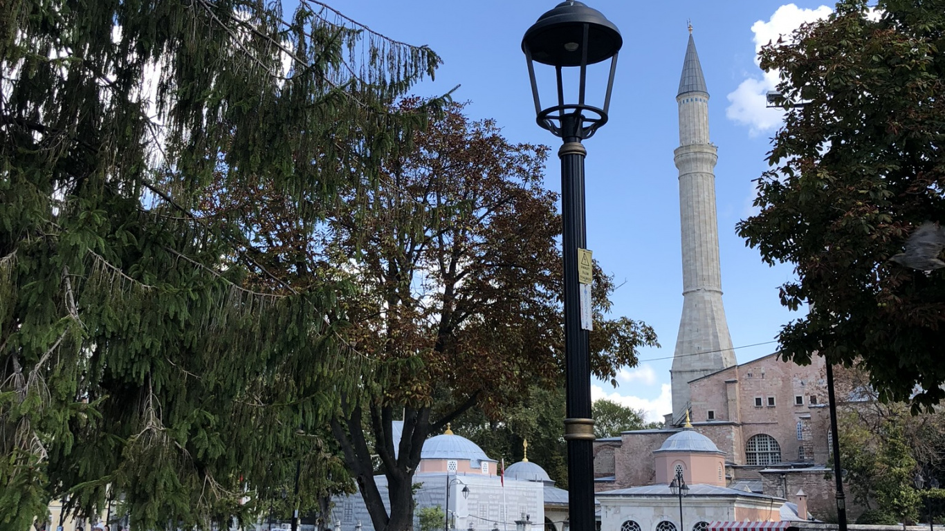 Tourism, Tourist Attraction, Street Light, Tree, Public Space. Wallpaper in 1366x768 Resolution