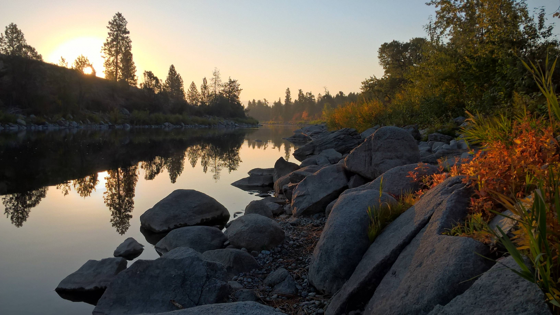 Gray Rocks on Lake Shore During Daytime. Wallpaper in 1920x1080 Resolution