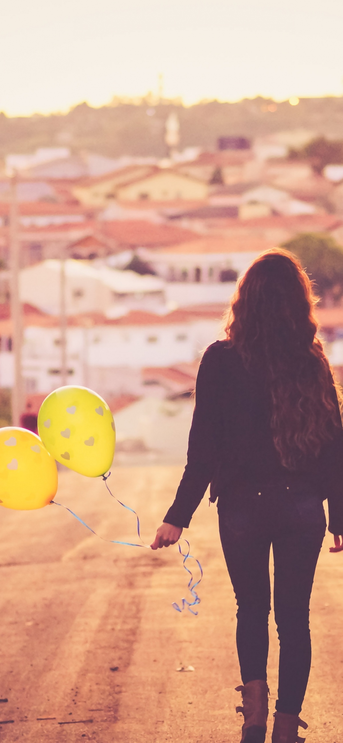 Jaune, Lumière, Beauté, Rétro-éclairage, Zone Urbaine. Wallpaper in 1125x2436 Resolution