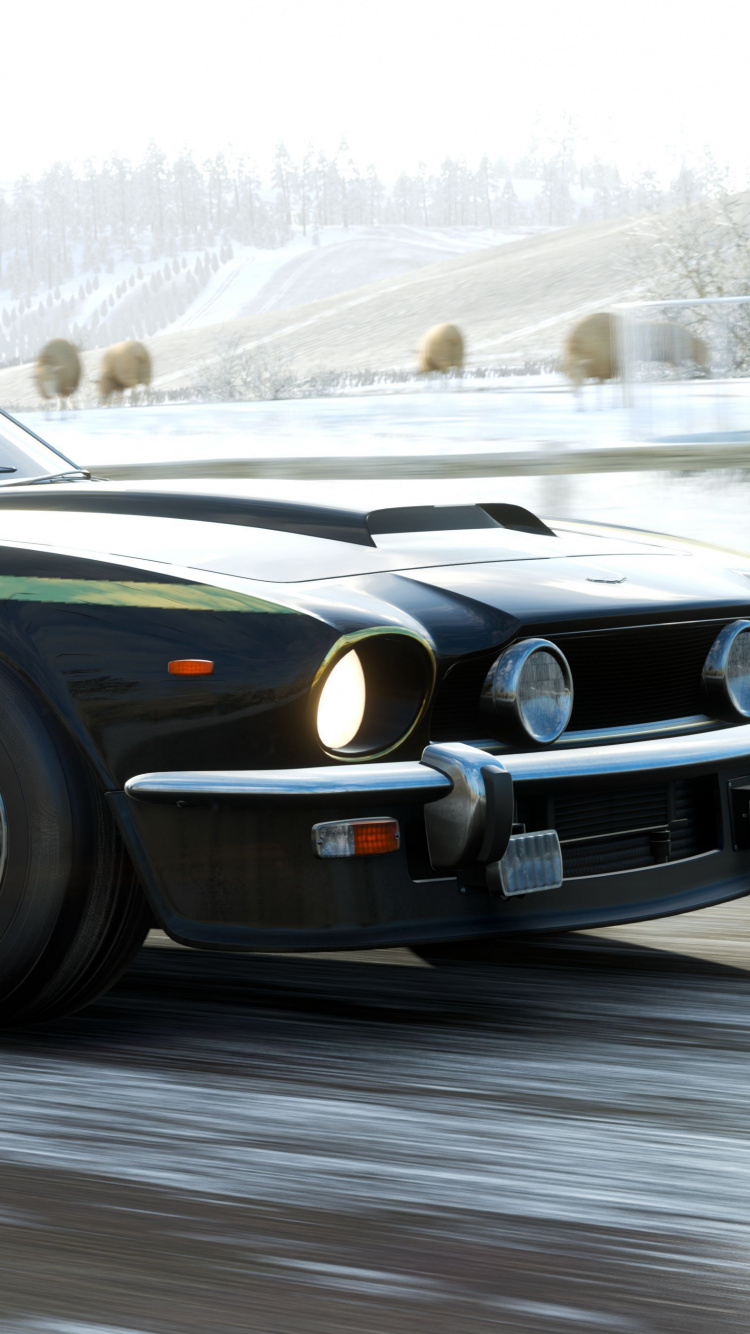 Schwarzer Porsche 911 Tagsüber Unterwegs. Wallpaper in 750x1334 Resolution