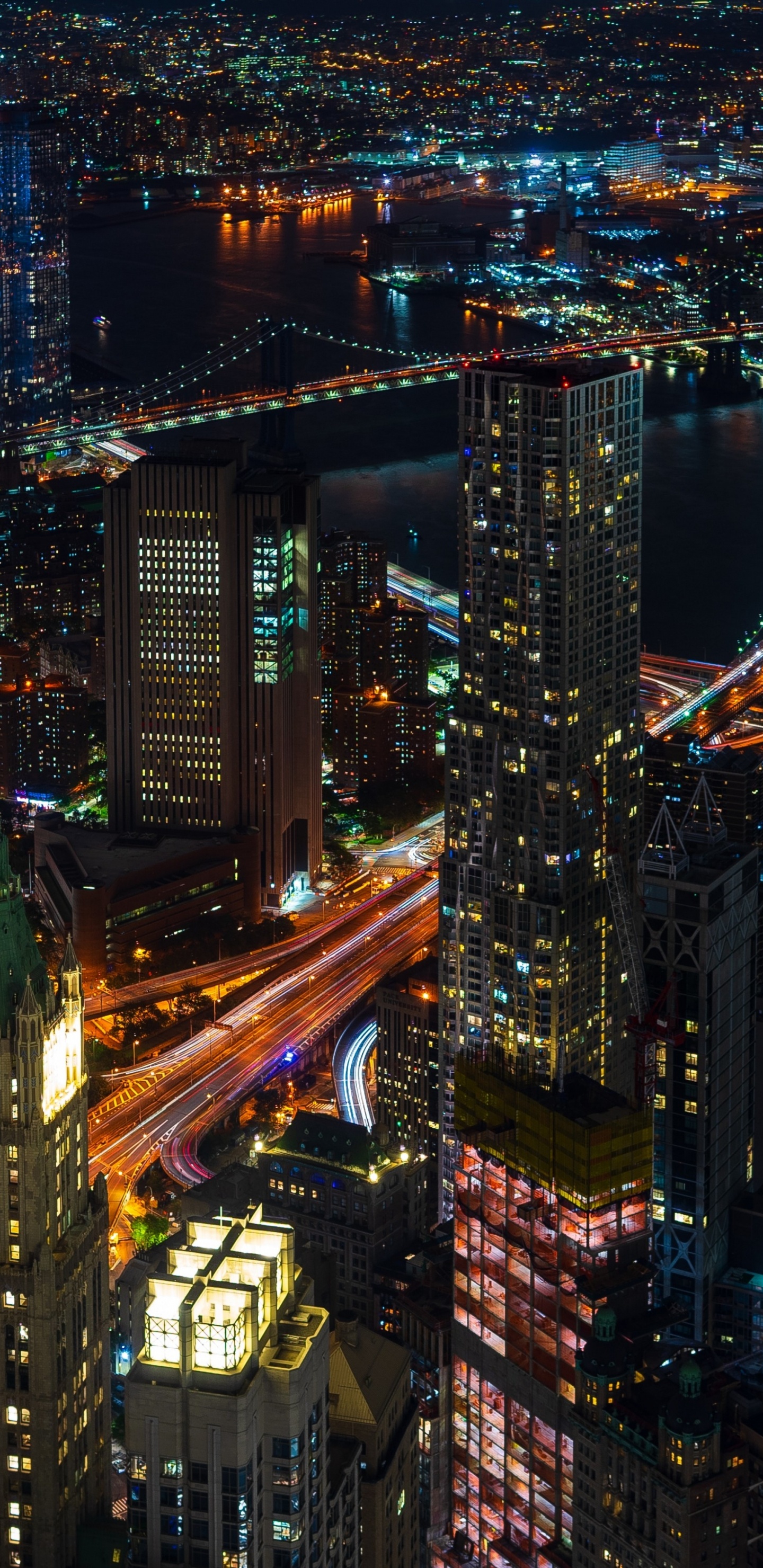 Vue Aérienne Des Bâtiments de la Ville Pendant la Nuit. Wallpaper in 1440x2960 Resolution