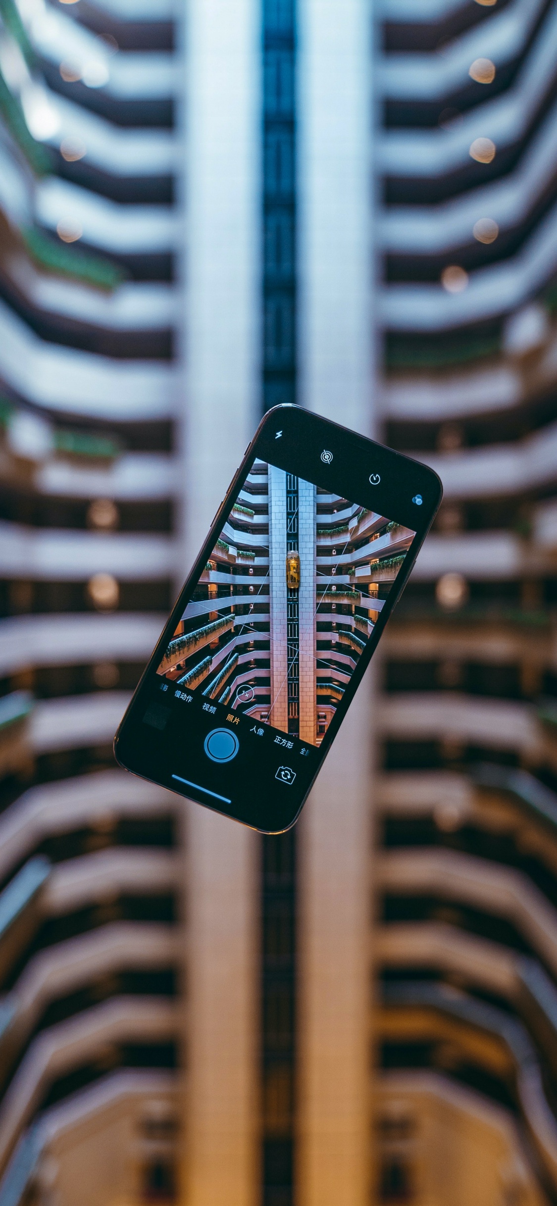 Smartphone, Telefon, Automotive Lighting, Kommunikationsgerät, Dreieck. Wallpaper in 1125x2436 Resolution