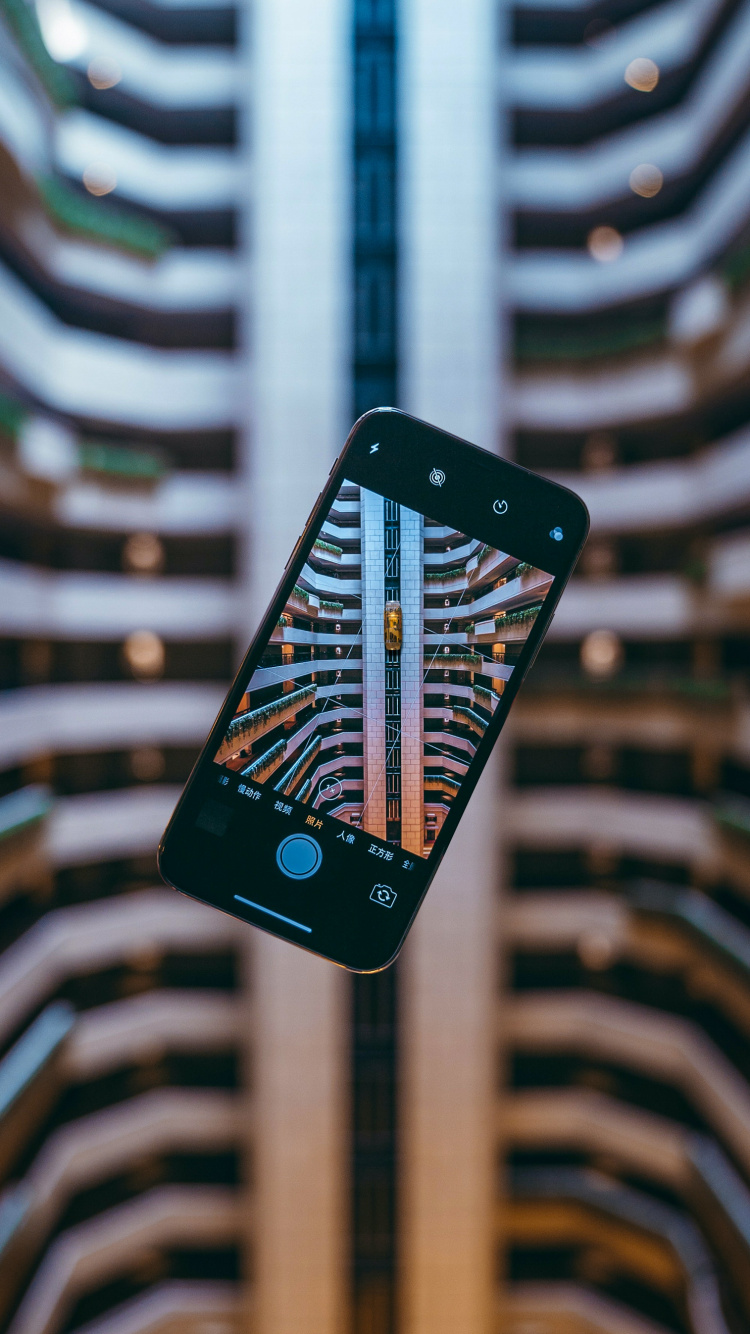 Smartphone, Telefon, Automotive Lighting, Kommunikationsgerät, Dreieck. Wallpaper in 750x1334 Resolution