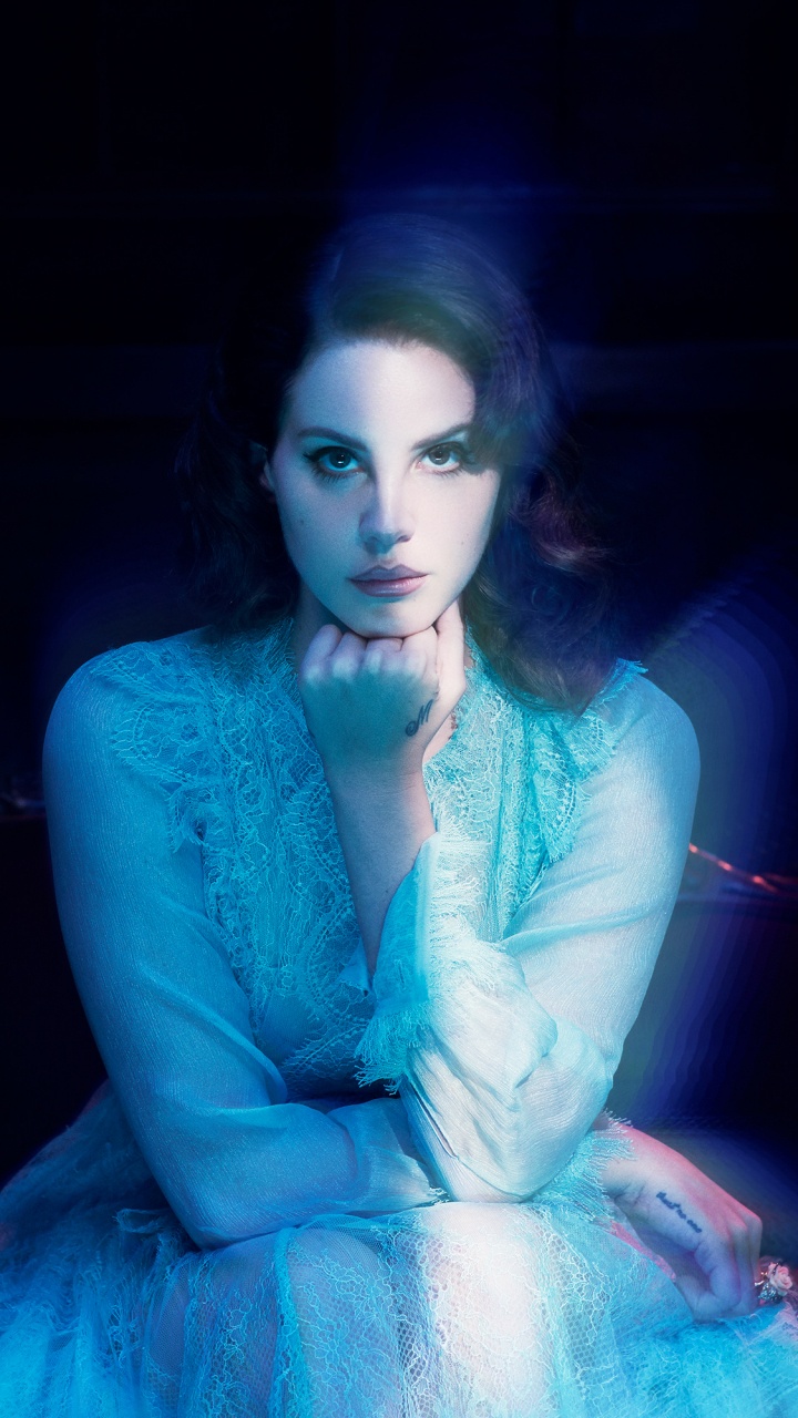 Lana Del Rey, Blue, Lumière, Beauté, Mode. Wallpaper in 720x1280 Resolution