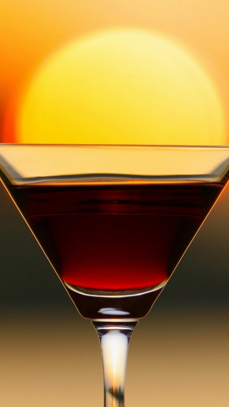 Red Wine in Clear Wine Glass. Wallpaper in 750x1334 Resolution