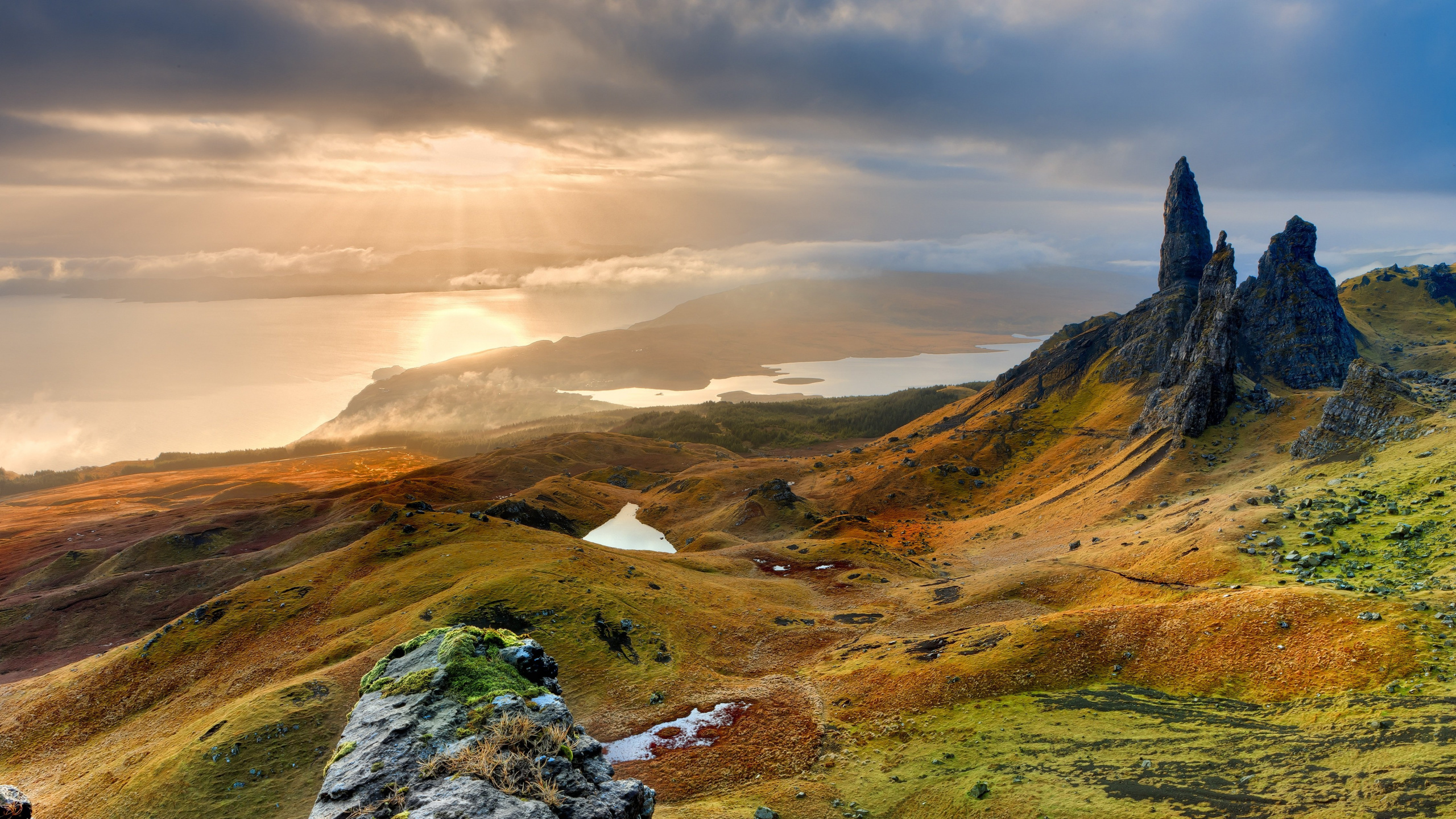 Old Man of Storr, The Storr, Quiraing, Sligachan, Dunvegan Castle Gardens. Wallpaper in 2560x1440 Resolution