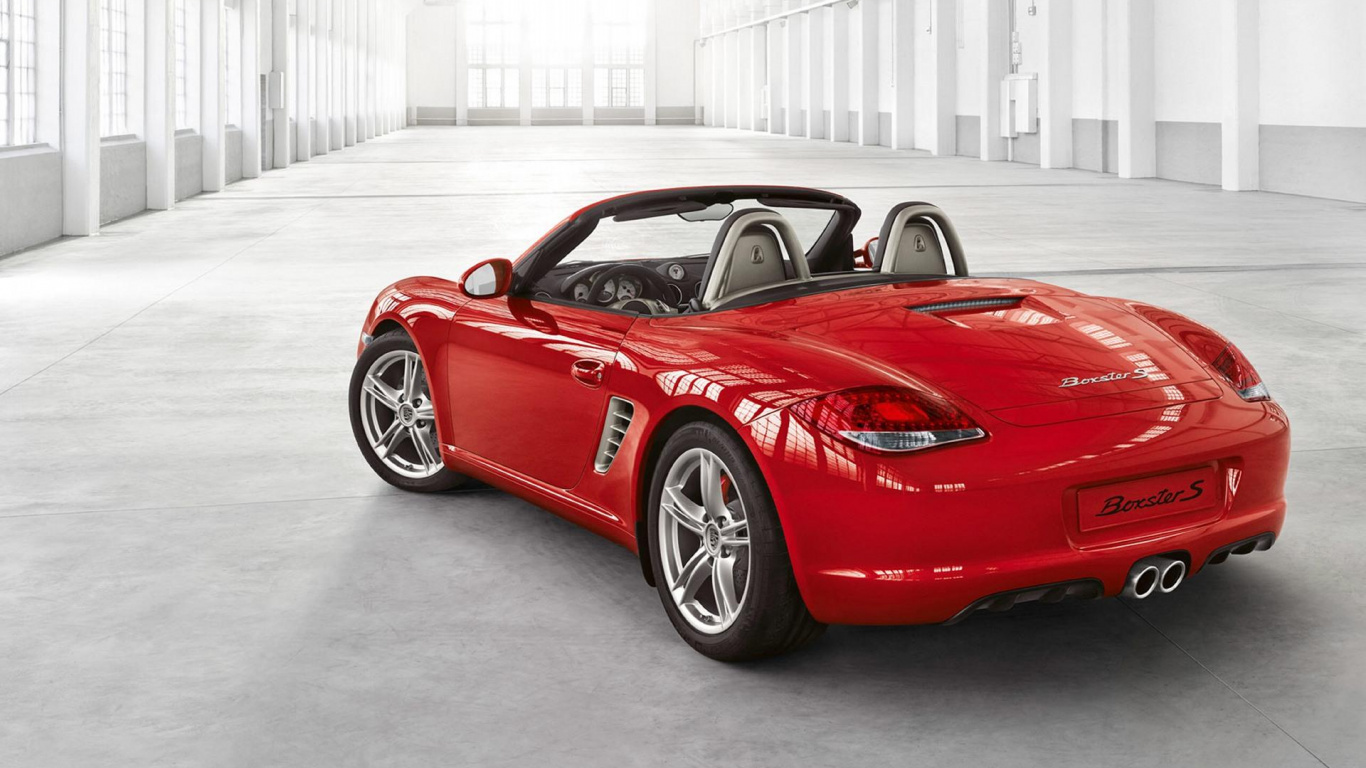 Ferrari Rouge 458 Italia Garée Près D'un Bâtiment Blanc. Wallpaper in 1366x768 Resolution