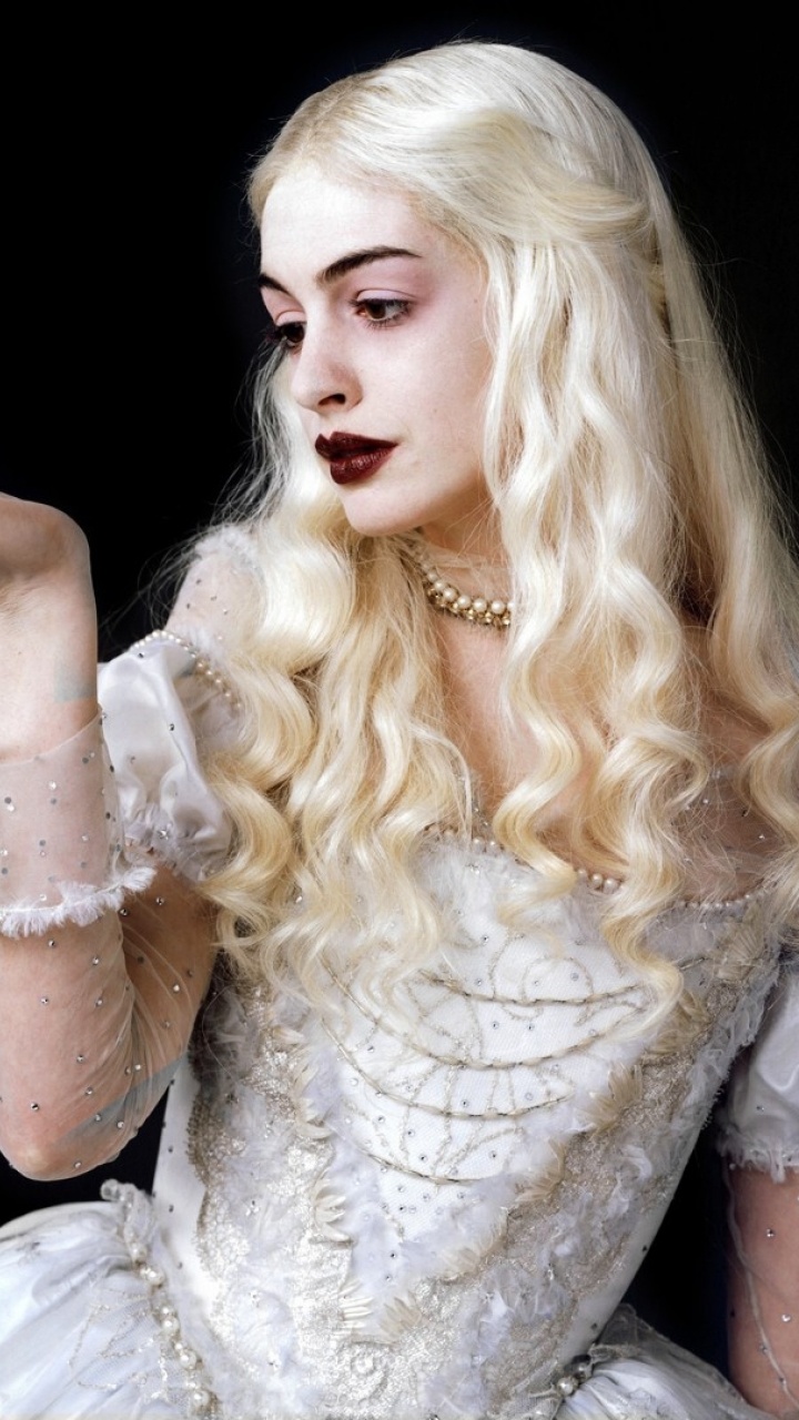 Alice in Wonderland, The Mad Hatter, Performance, Singer, Actor. Wallpaper in 720x1280 Resolution