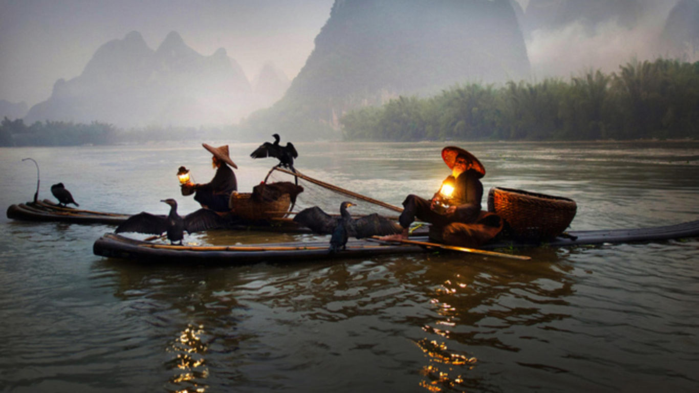 2 Men Riding on Boat on Lake During Daytime. Wallpaper in 1366x768 Resolution