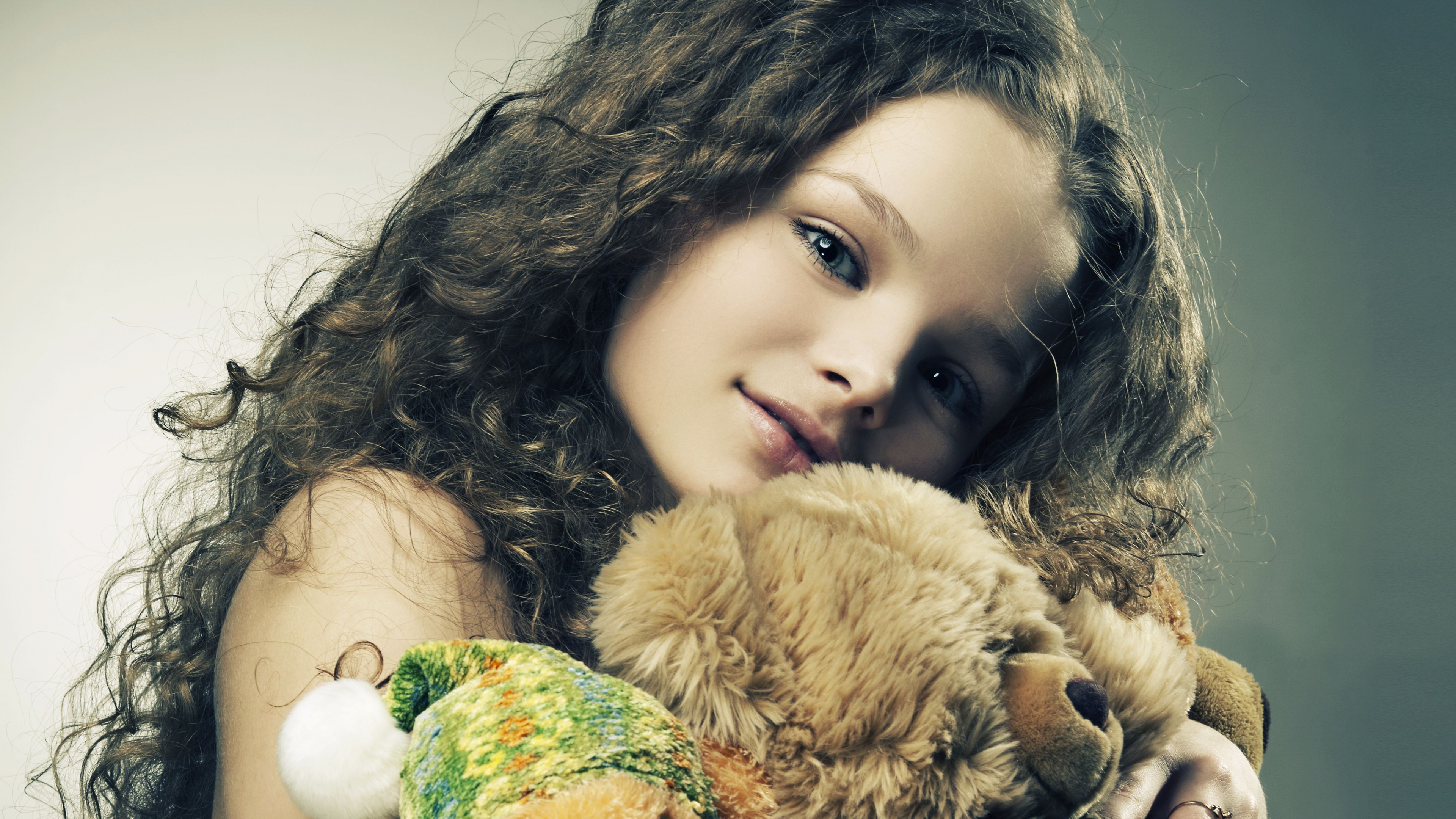 Girl, Teddy Bear, Stuffed Toy, Skin, Lip. Wallpaper in 3840x2160 Resolution