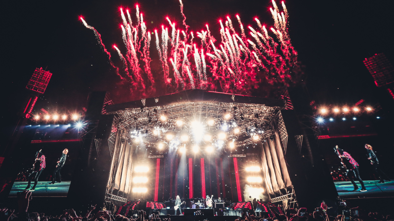 No en Esta Vida Gira, Guns N Roses, Concierto, Pirotecnia, Evento. Wallpaper in 1280x720 Resolution