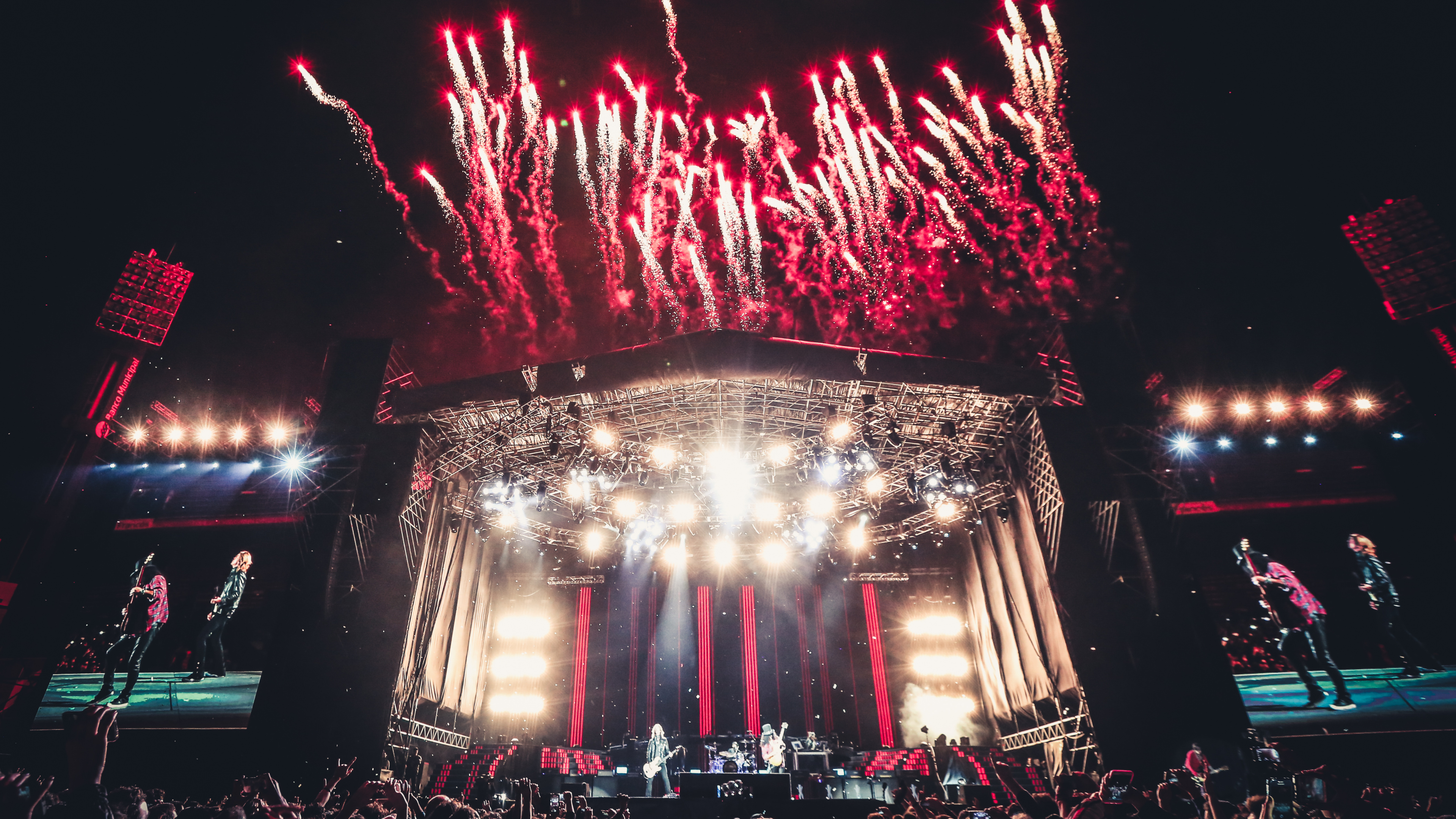 Not in This Lifetime Tour, Guns N Roses, Concert, Fireworks, Event. Wallpaper in 3840x2160 Resolution