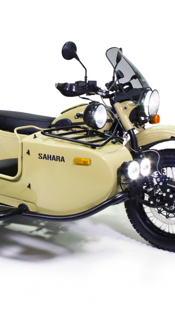 Yellow and Black Motorcycle Scale Model. Wallpaper in 720x1280 Resolution