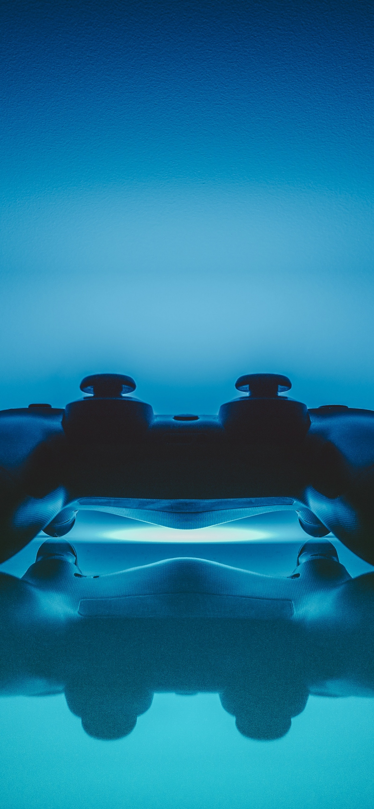 Imagen Tridimensional Azul y Negra de la Mano de Una Persona. Wallpaper in 1242x2688 Resolution