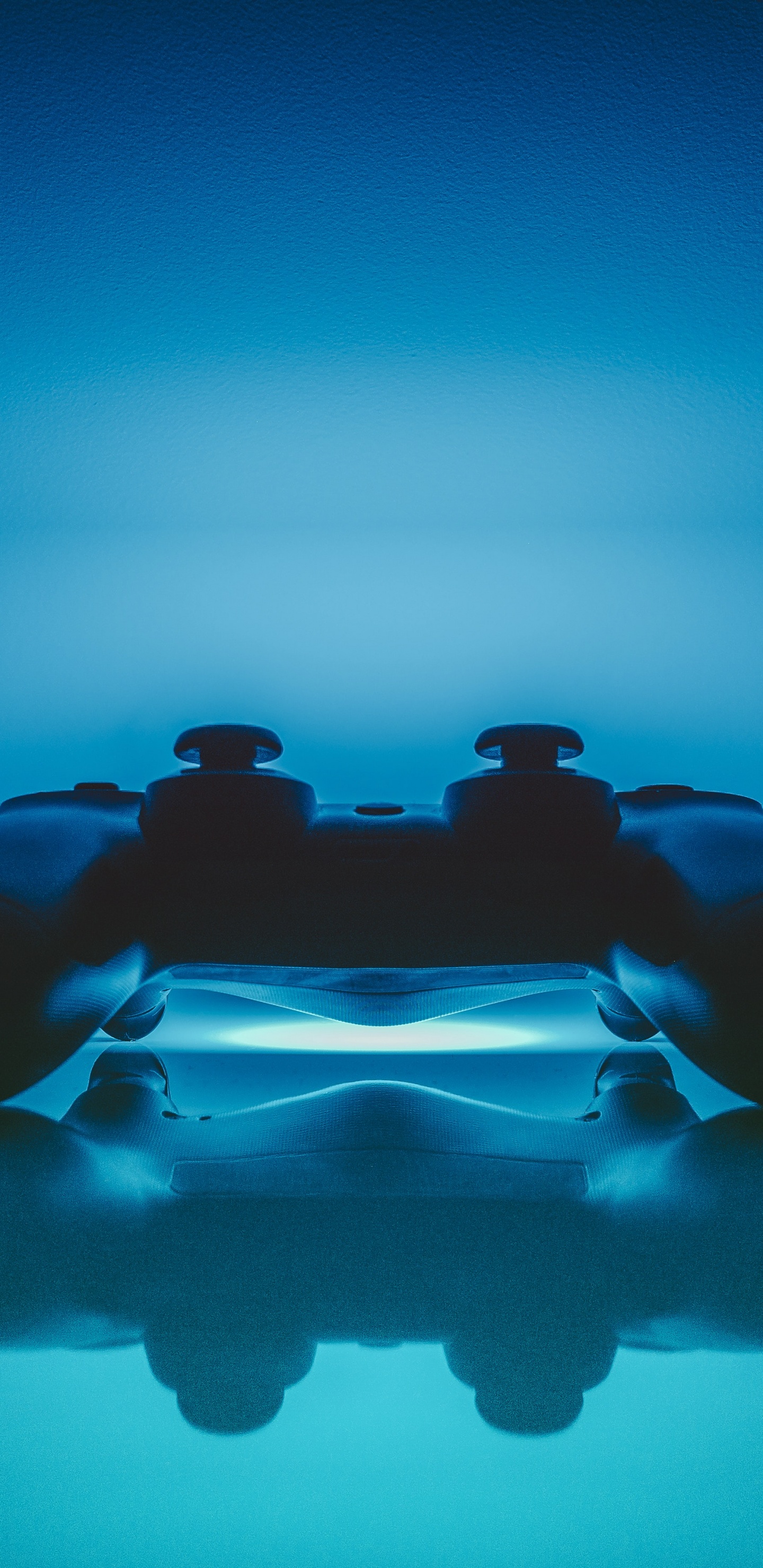 Imagen Tridimensional Azul y Negra de la Mano de Una Persona. Wallpaper in 1440x2960 Resolution