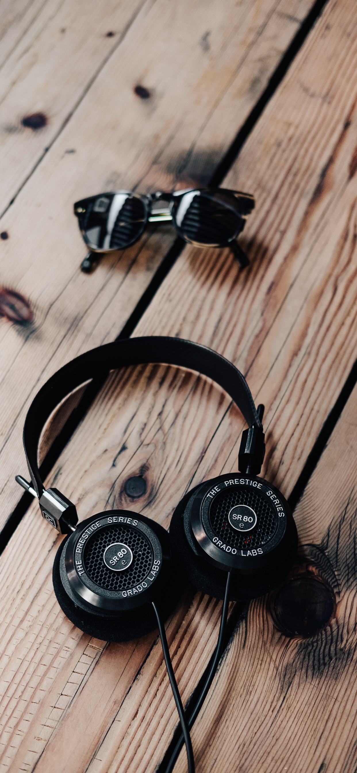 Auriculares, Equipo de Audio, Auricular, Gadget, Dispositivo Electrónico. Wallpaper in 1242x2688 Resolution