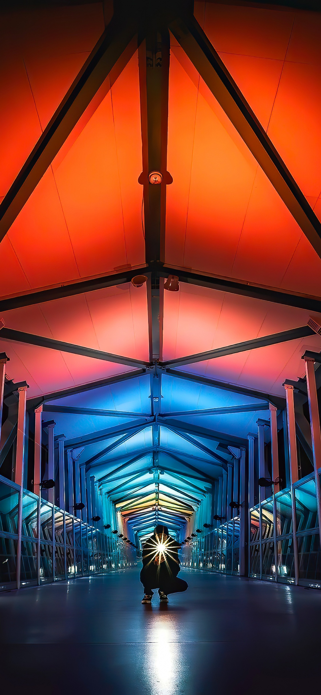 Leuchte, Flughafen, Skyway, Flughafenterminal, Licht. Wallpaper in 1125x2436 Resolution