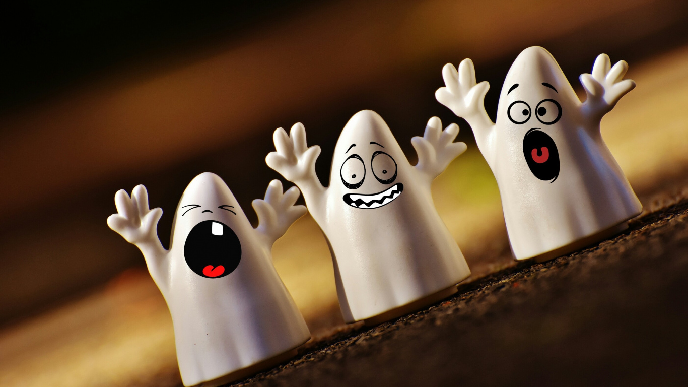 Figuritas de Fantasmas en Blanco y Negro. Wallpaper in 1366x768 Resolution