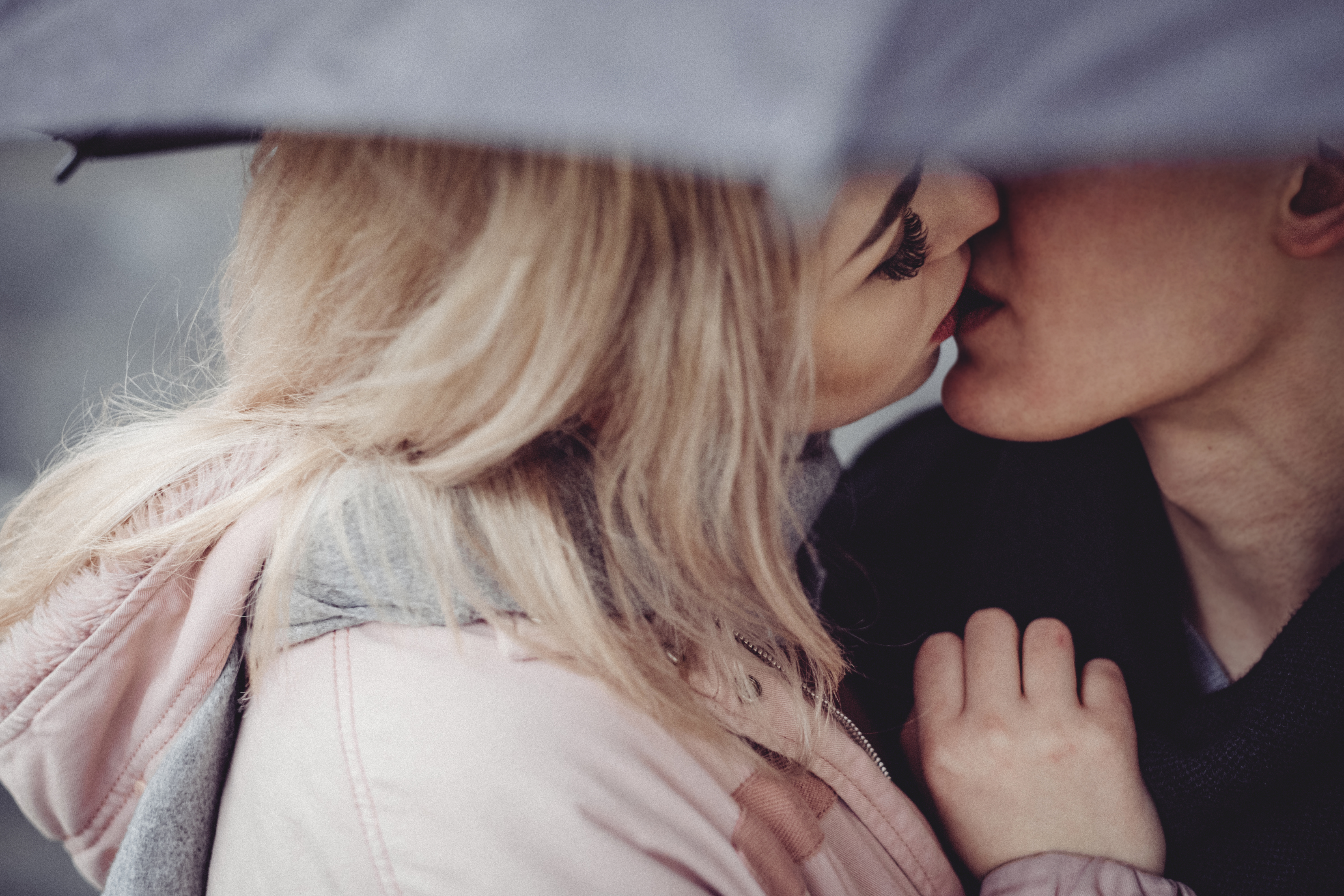 beso romantico fondos de pantalla hd