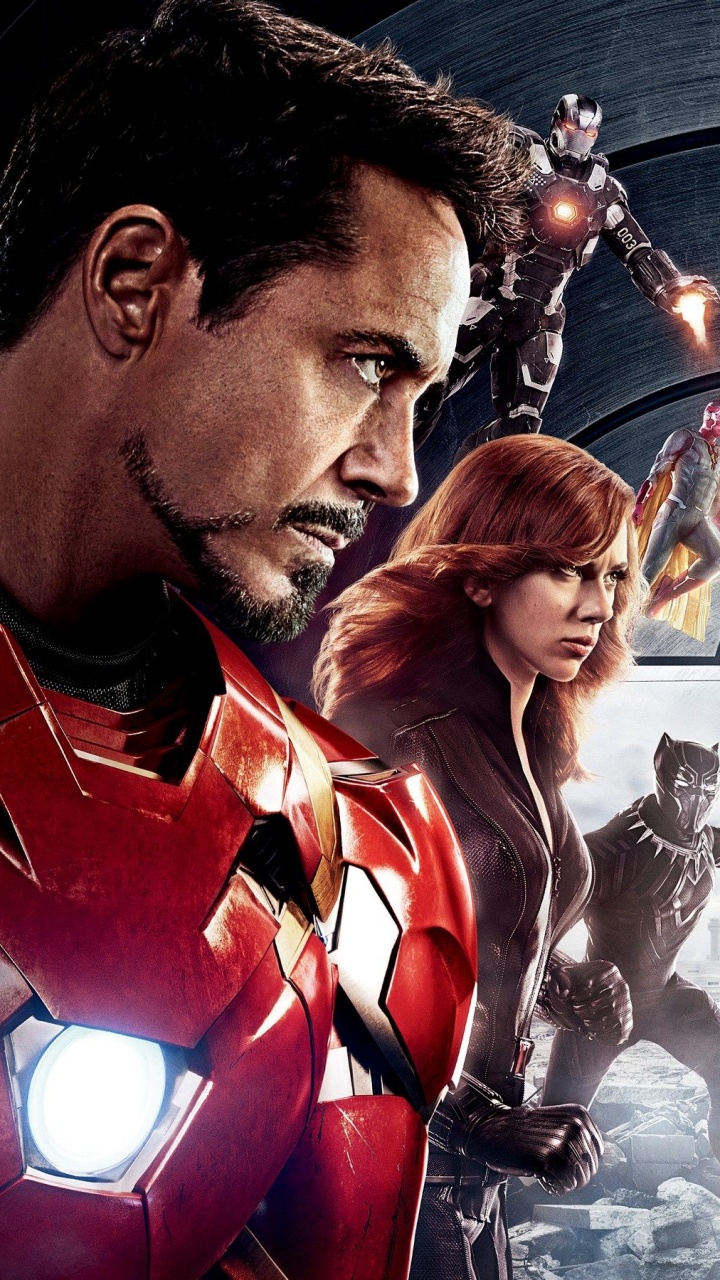 Homme en Veste en Jean Bleu Debout à Côté D'une Femme en Veste Rouge et Noire. Wallpaper in 720x1280 Resolution