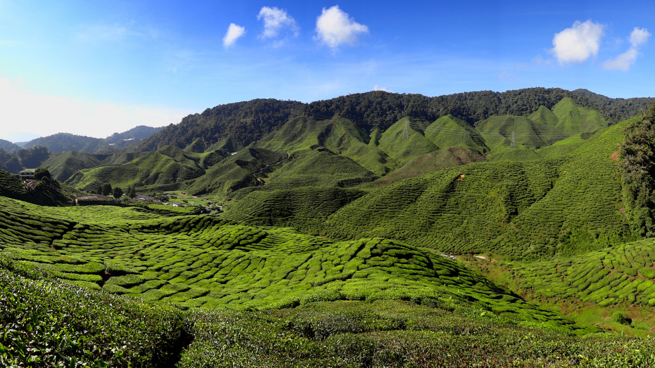 Green Mountain Under Blue Sky During Daytime. Wallpaper in 1280x720 Resolution