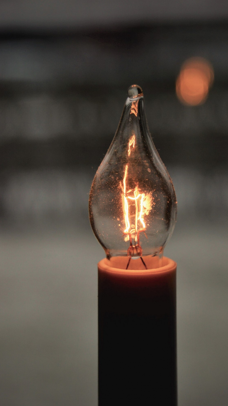 Vela de Pilar Rojo en Lente de Cambio de Inclinación. Wallpaper in 750x1334 Resolution