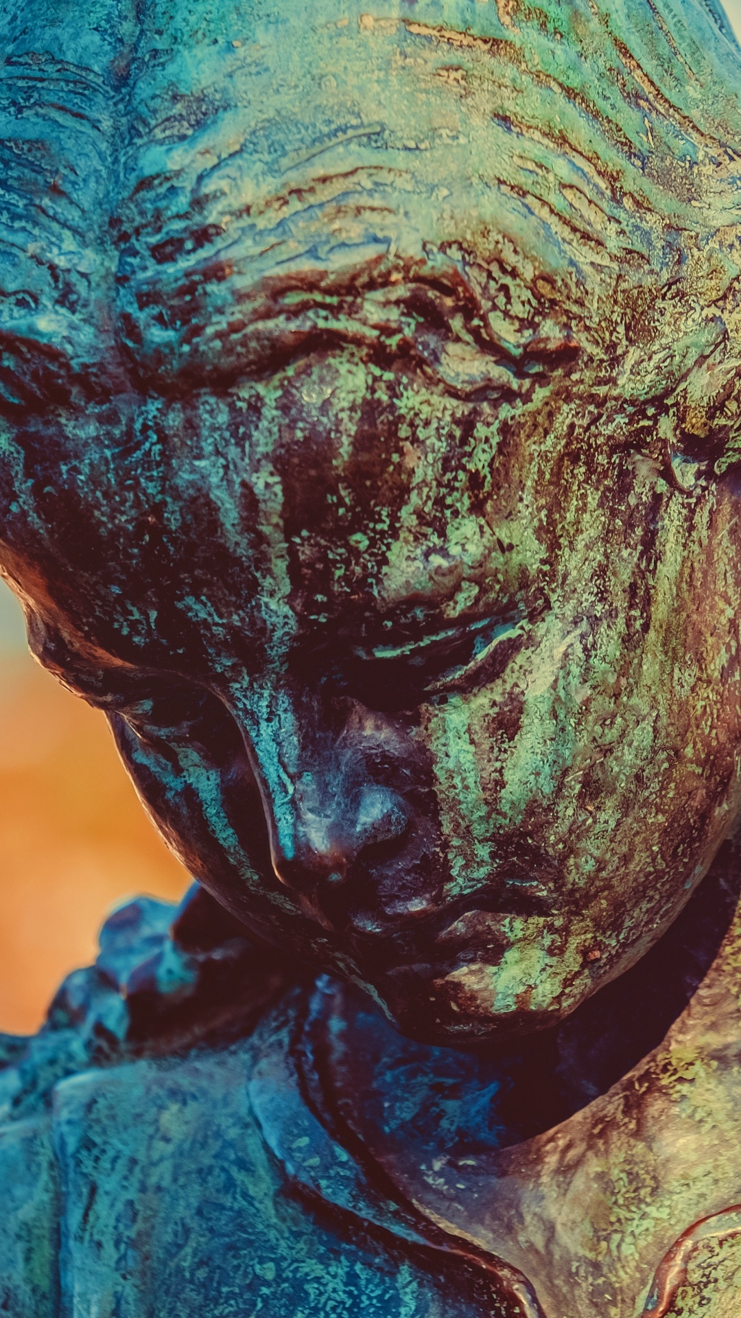 Schwarze Betonstatue Des Menschen. Wallpaper in 1080x1920 Resolution