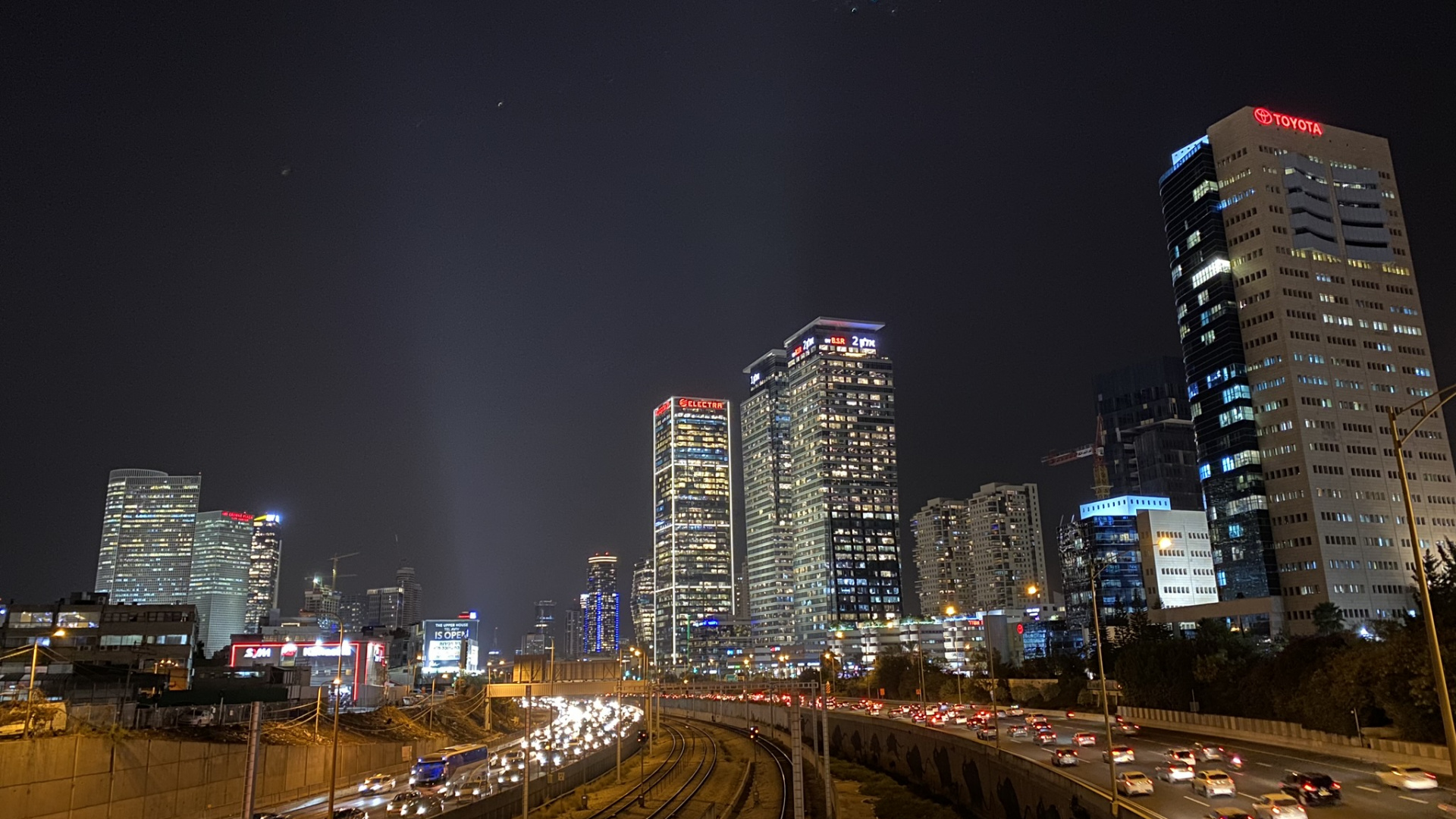 Nuit, Route, Tour de Bloc, Infrastructure, Zone Urbaine. Wallpaper in 1920x1080 Resolution