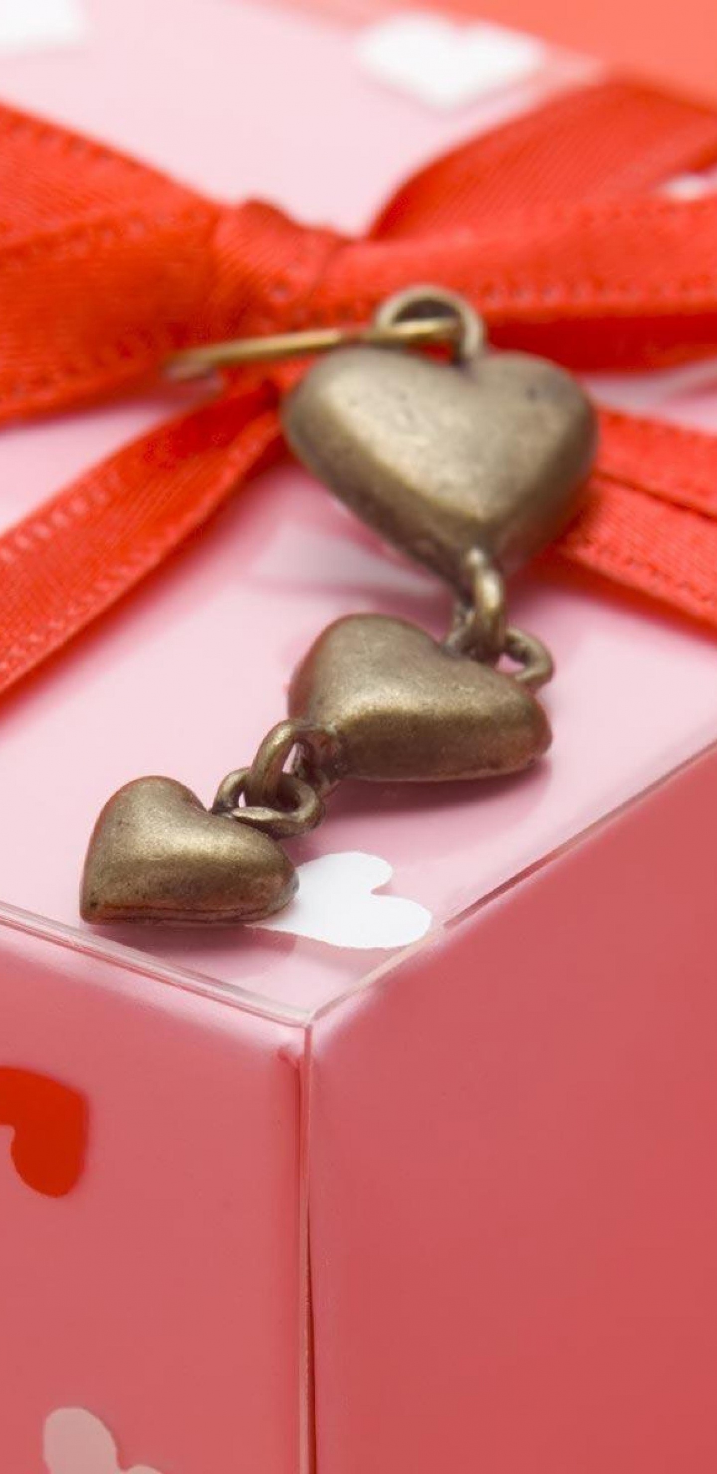 Cadeau, Red, Ruban, Présent, Pink. Wallpaper in 1440x2960 Resolution