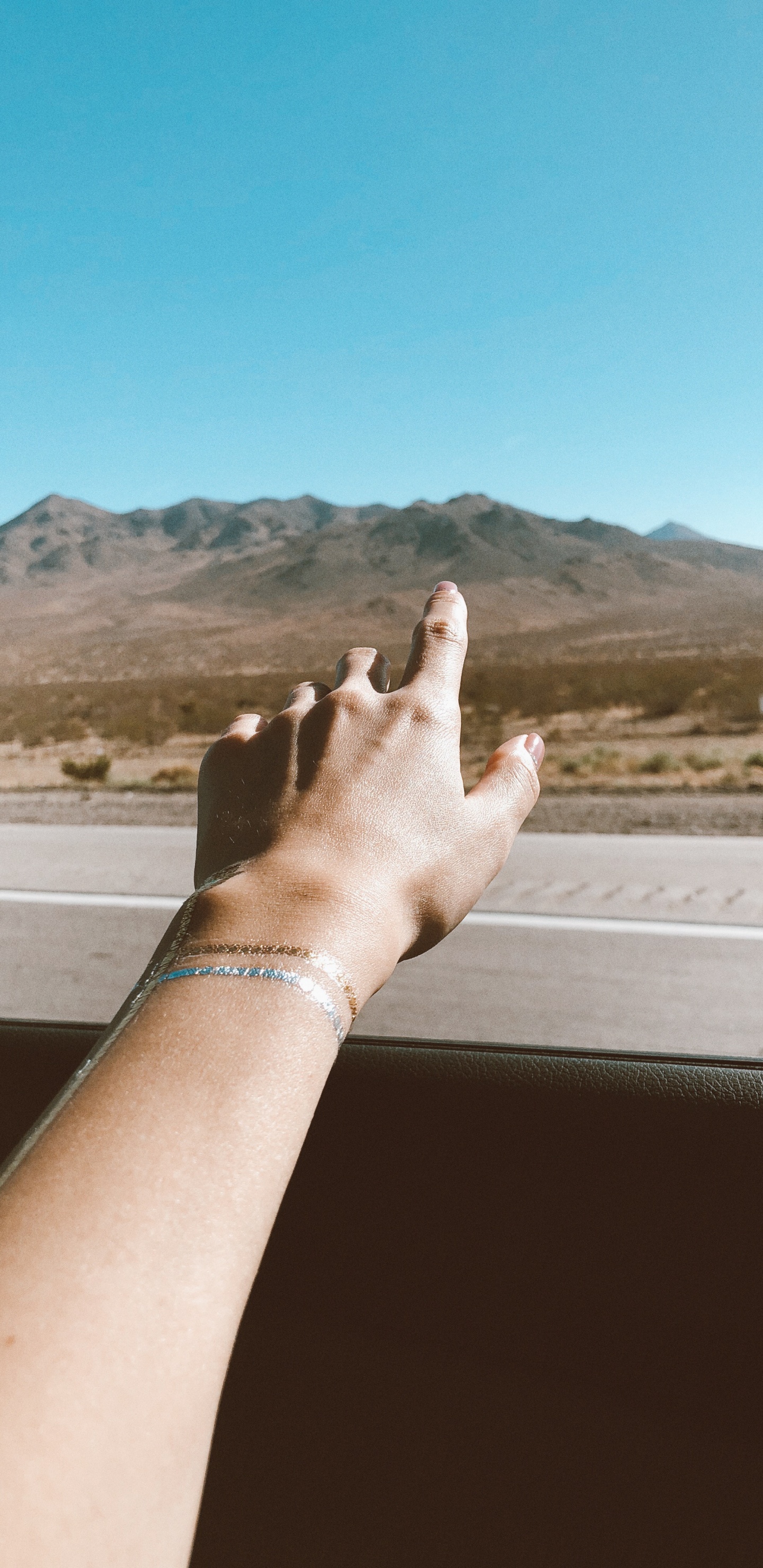 Desserts, Automotive Mirror, Finger, Mountainous Landforms, Wrist. Wallpaper in 1440x2960 Resolution