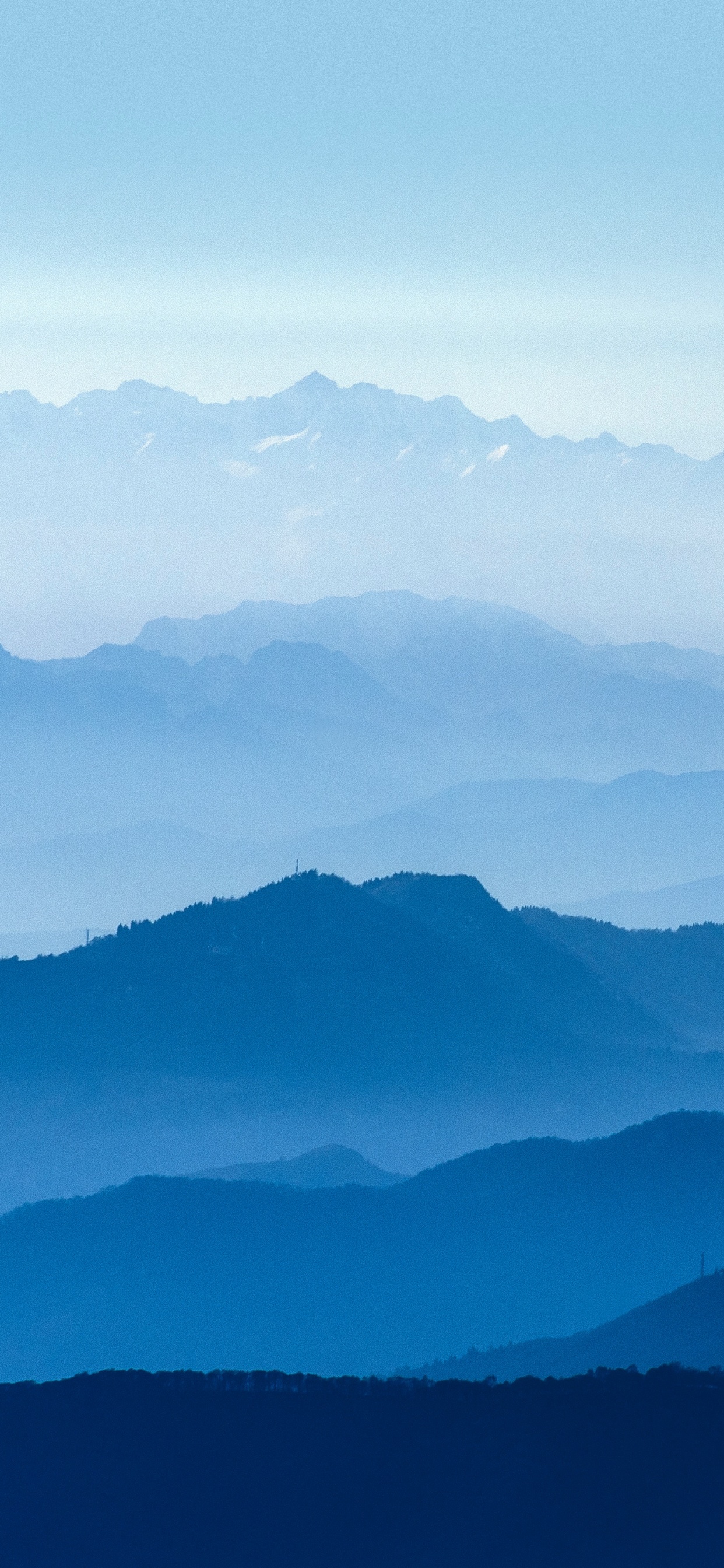 Bergigen Landschaftsformen, Bergkette, Blau, Grat, Hill. Wallpaper in 1242x2688 Resolution