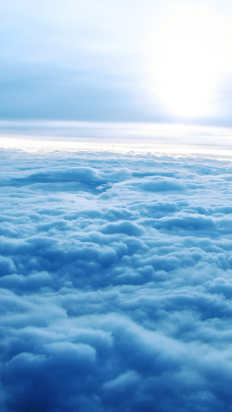 Nubes Blancas y Cielo Azul Durante el Día. Wallpaper in 750x1334 Resolution