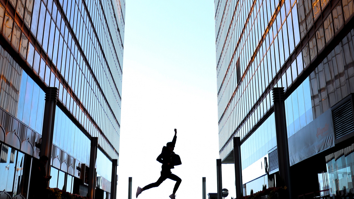 Fotografía de Ángulo Bajo de Edificios de Gran Altura.. Wallpaper in 1366x768 Resolution