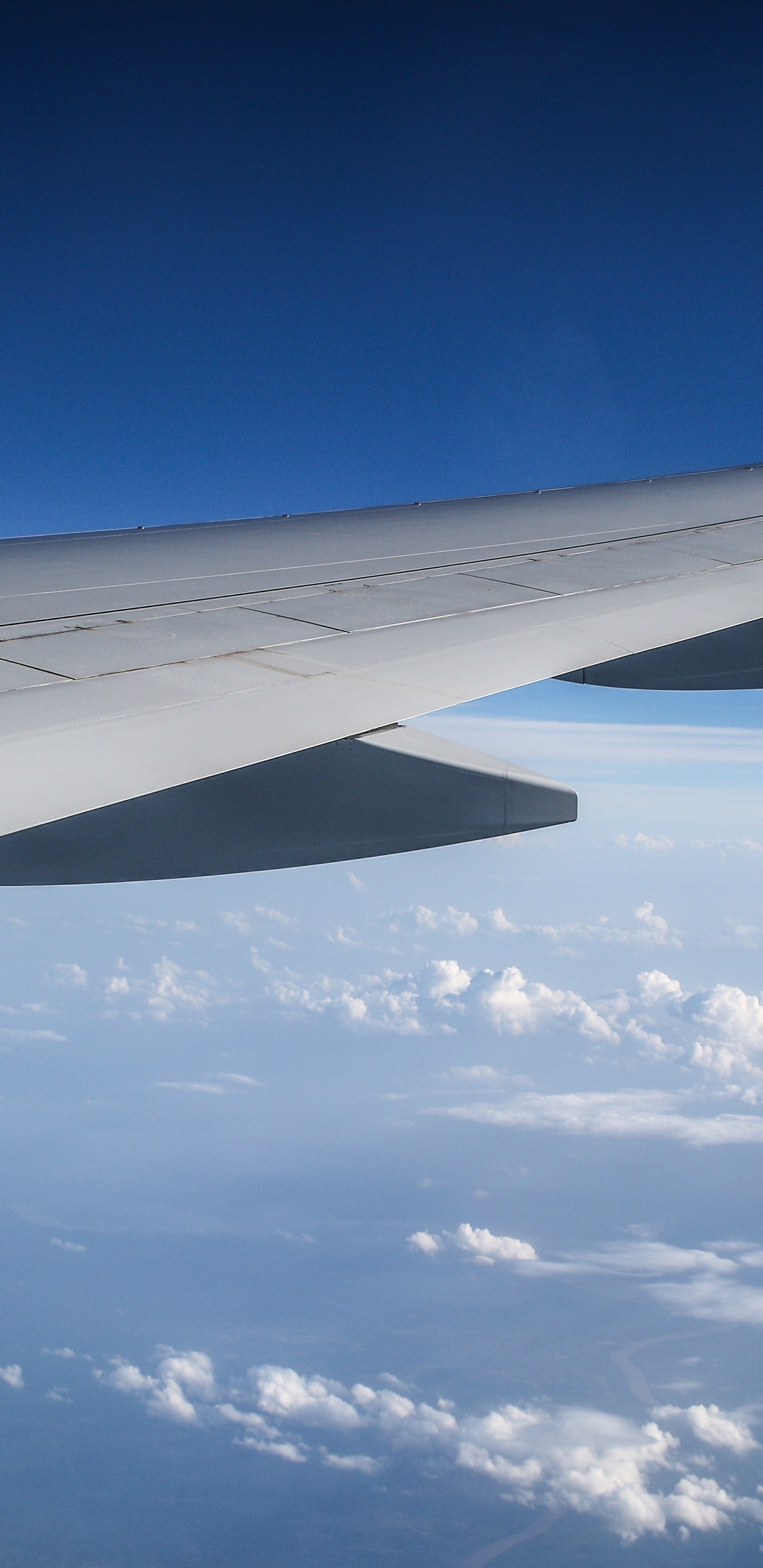 Ciel Blanc et Bleu Pendant la Journée. Wallpaper in 1440x2960 Resolution
