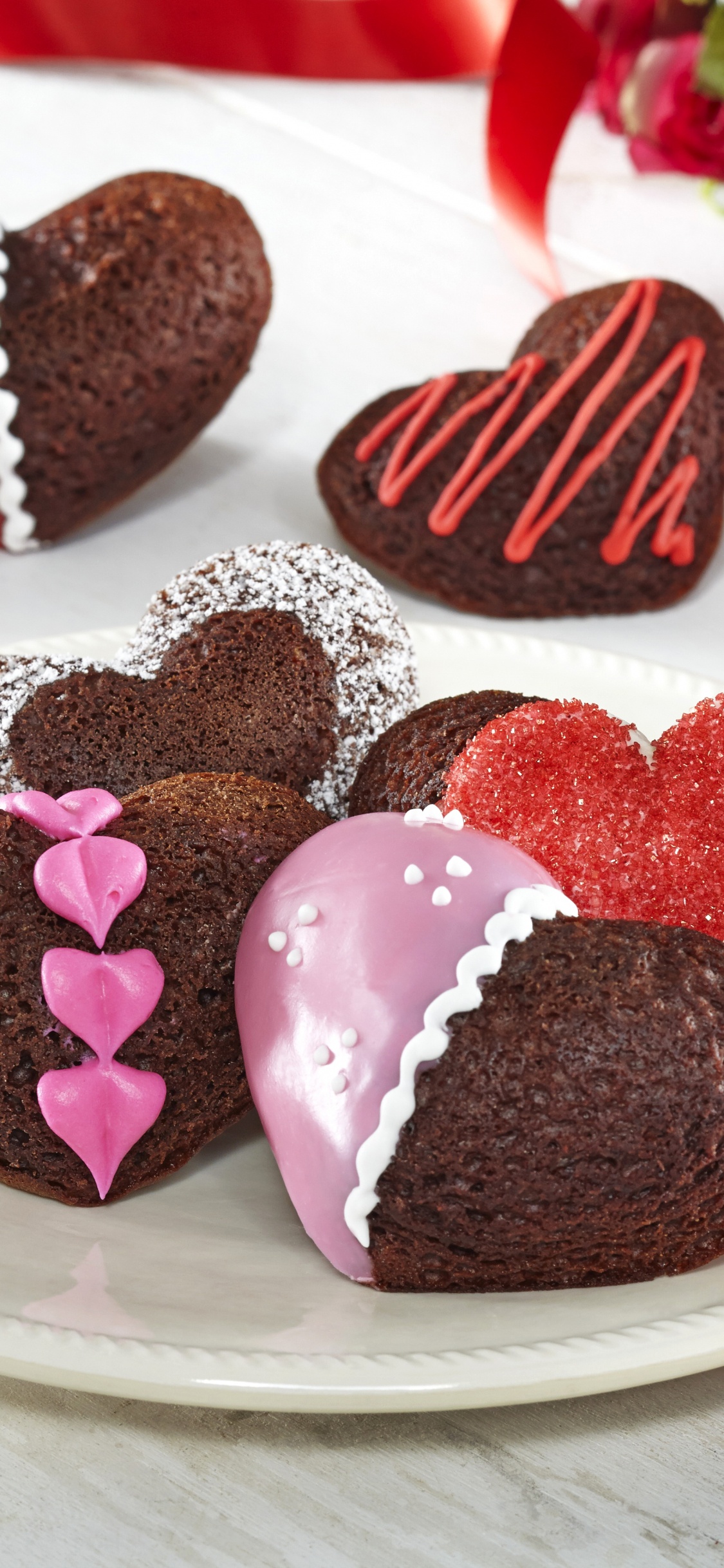 Schokoladenkuchen, Dessert, Valentines Tag, Schokolade, Lebensmittel. Wallpaper in 1125x2436 Resolution