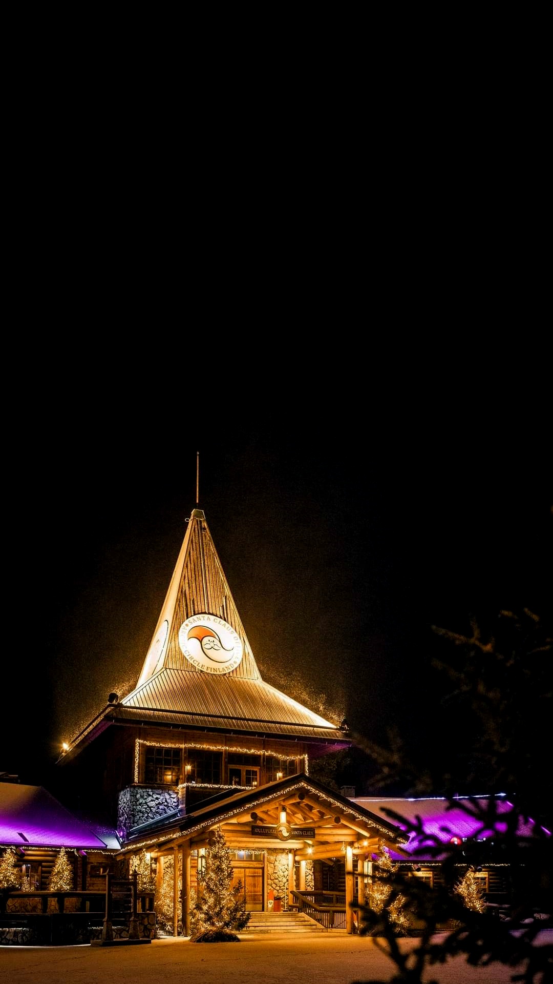 Nacht, Santa-Claus-Dorf, Lappland, Polarkreis, Alles Über Lappland Oy. Wallpaper in 1080x1920 Resolution