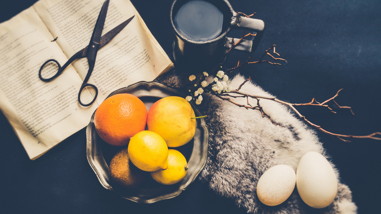 Orange Fruit Beside Black Handled Scissors. Wallpaper in 1280x720 Resolution