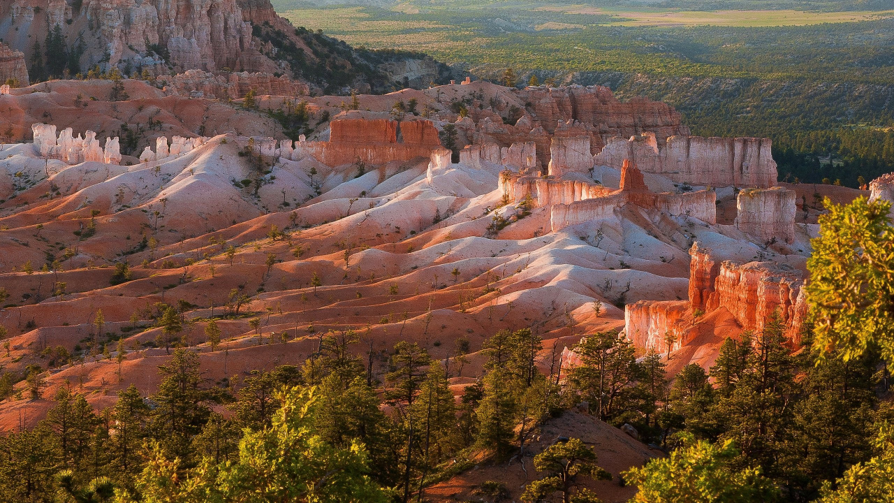 Brown Rock Formation During Daytime. Wallpaper in 1280x720 Resolution