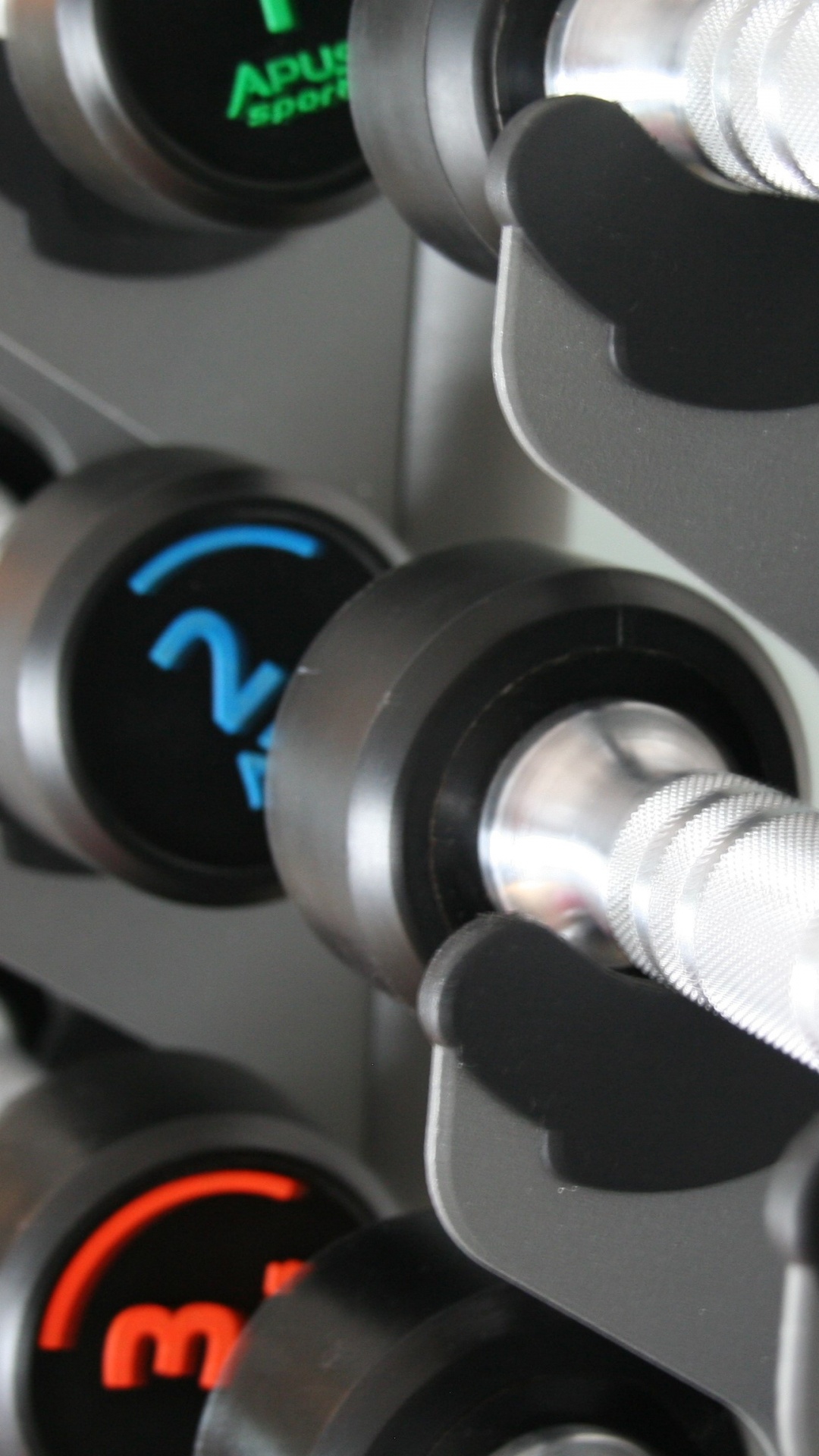 Haltère Noir et Gris Sur Rack. Wallpaper in 1080x1920 Resolution