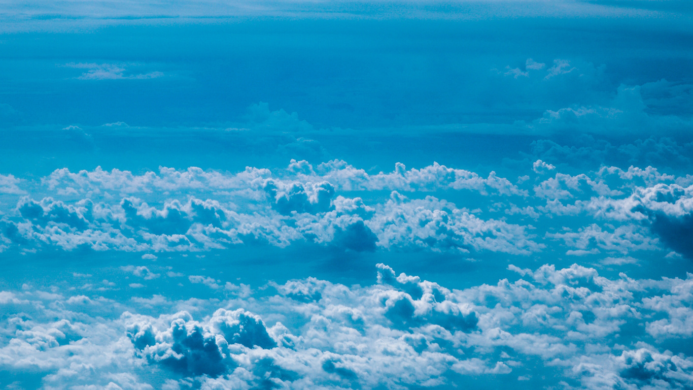 Nuages Blancs et Ciel Bleu. Wallpaper in 1366x768 Resolution