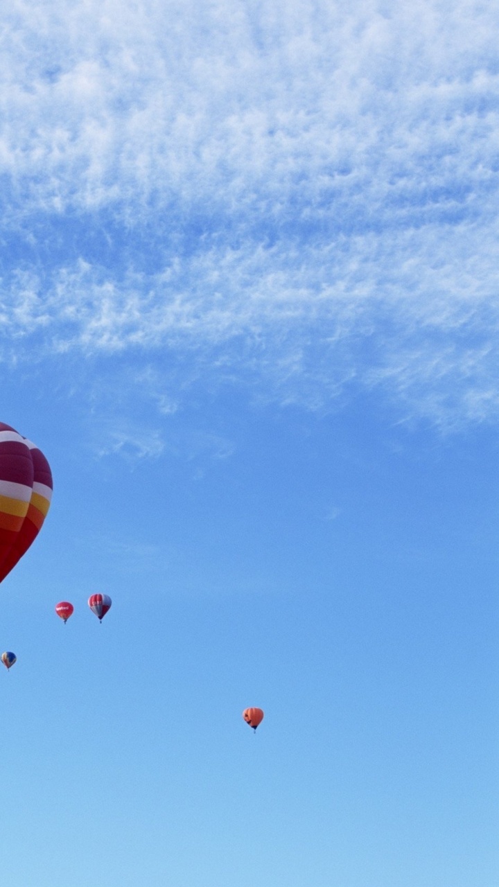 Globos de Aire Caliente en el Cielo. Wallpaper in 720x1280 Resolution