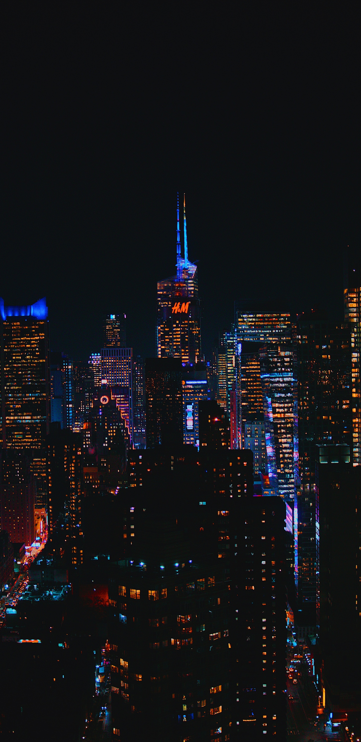 Horizon de la Ville Pendant la Nuit. Wallpaper in 1440x2960 Resolution