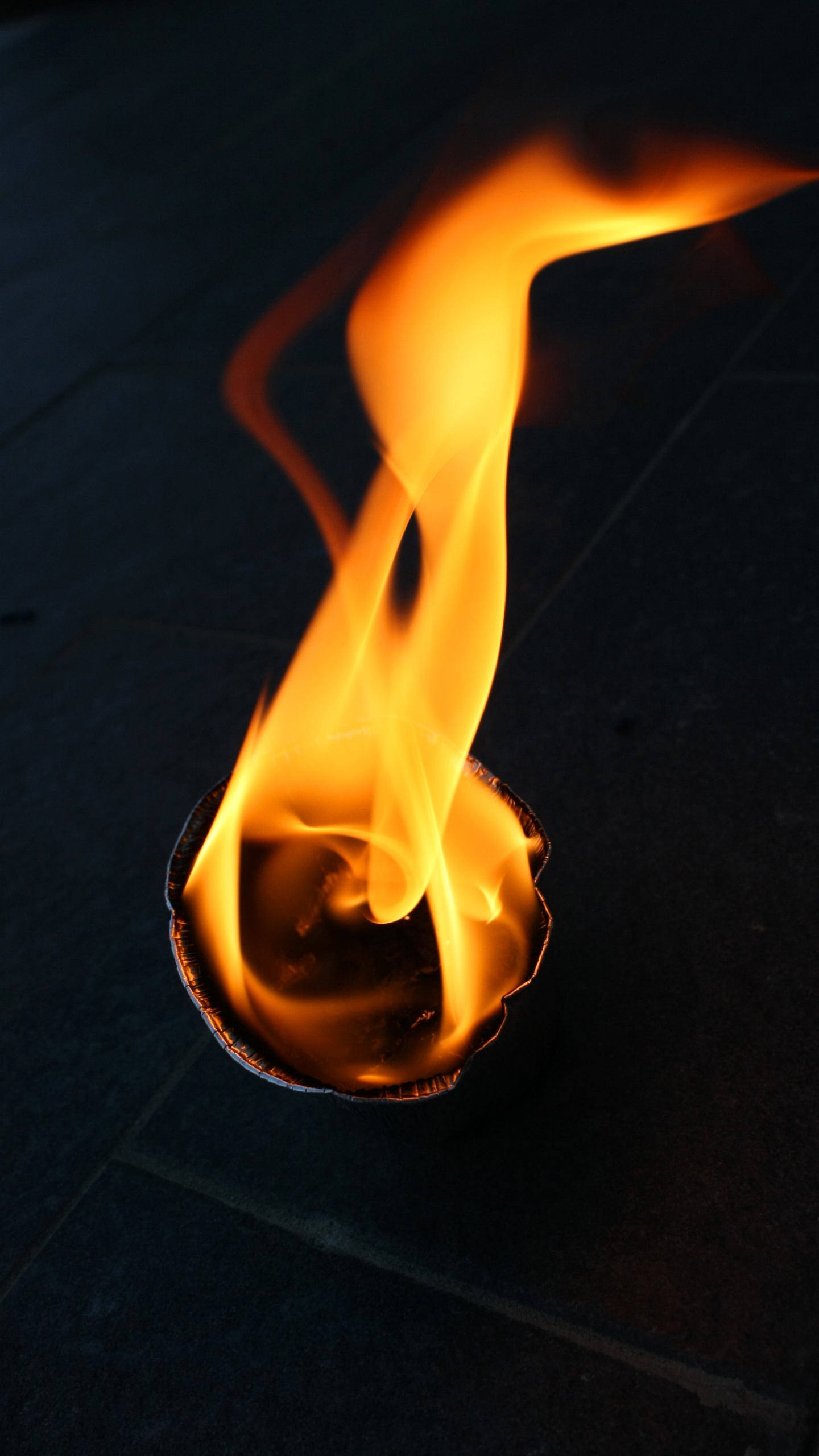 Fire in Black Concrete Floor. Wallpaper in 1440x2560 Resolution