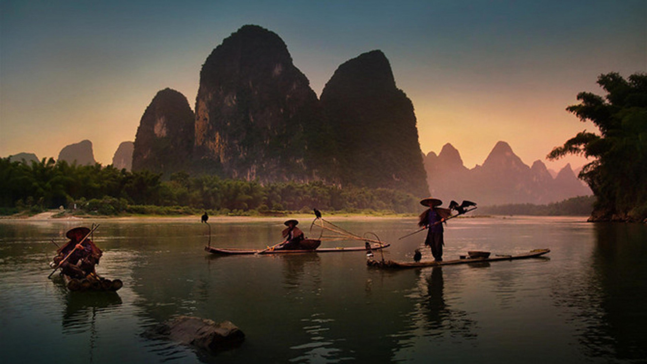 People Riding on Boat on Lake During Daytime. Wallpaper in 1280x720 Resolution