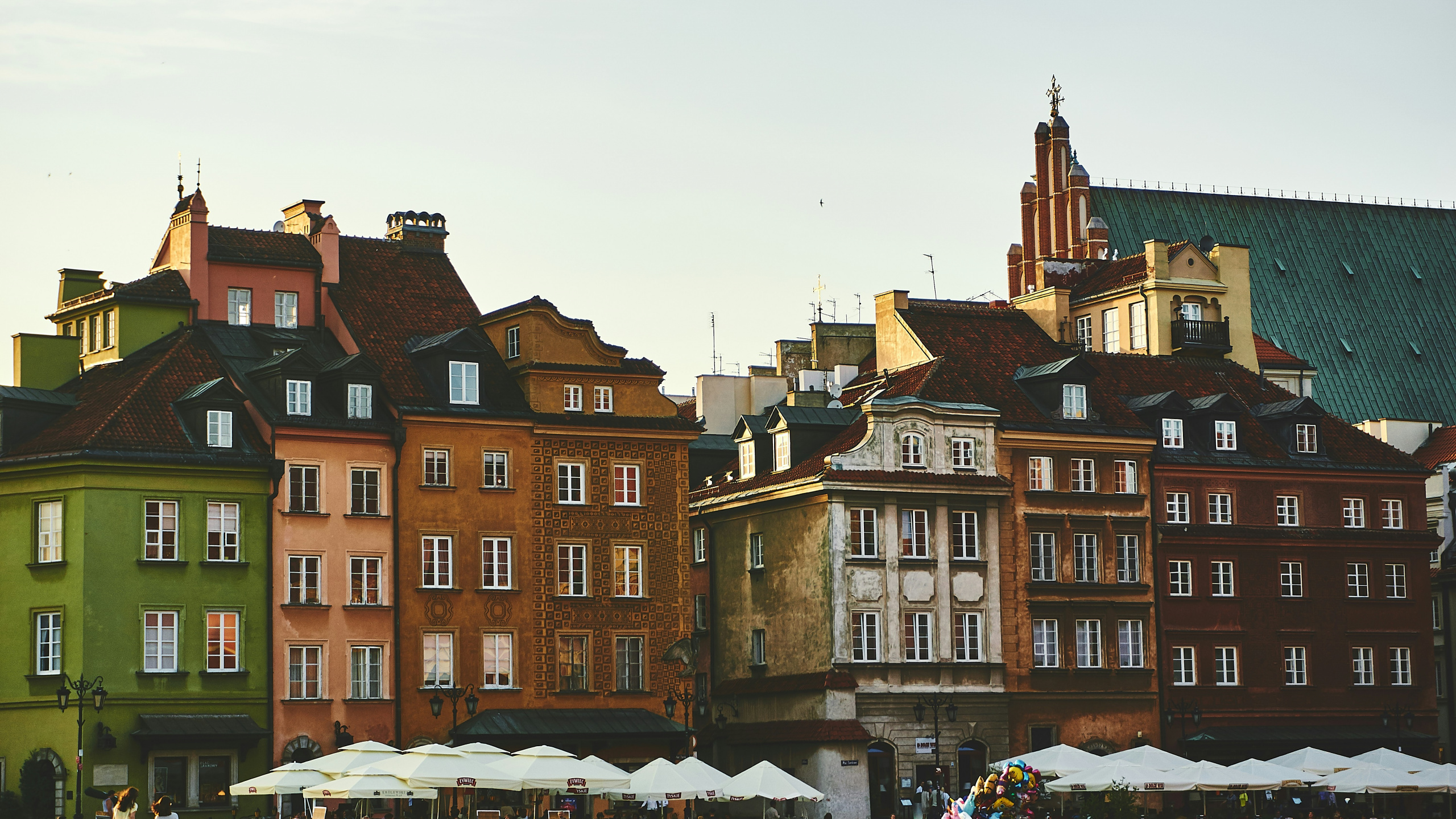 Buildings Europe, Building, Tourism, Travel, Oki Doki Hostel. Wallpaper in 2560x1440 Resolution